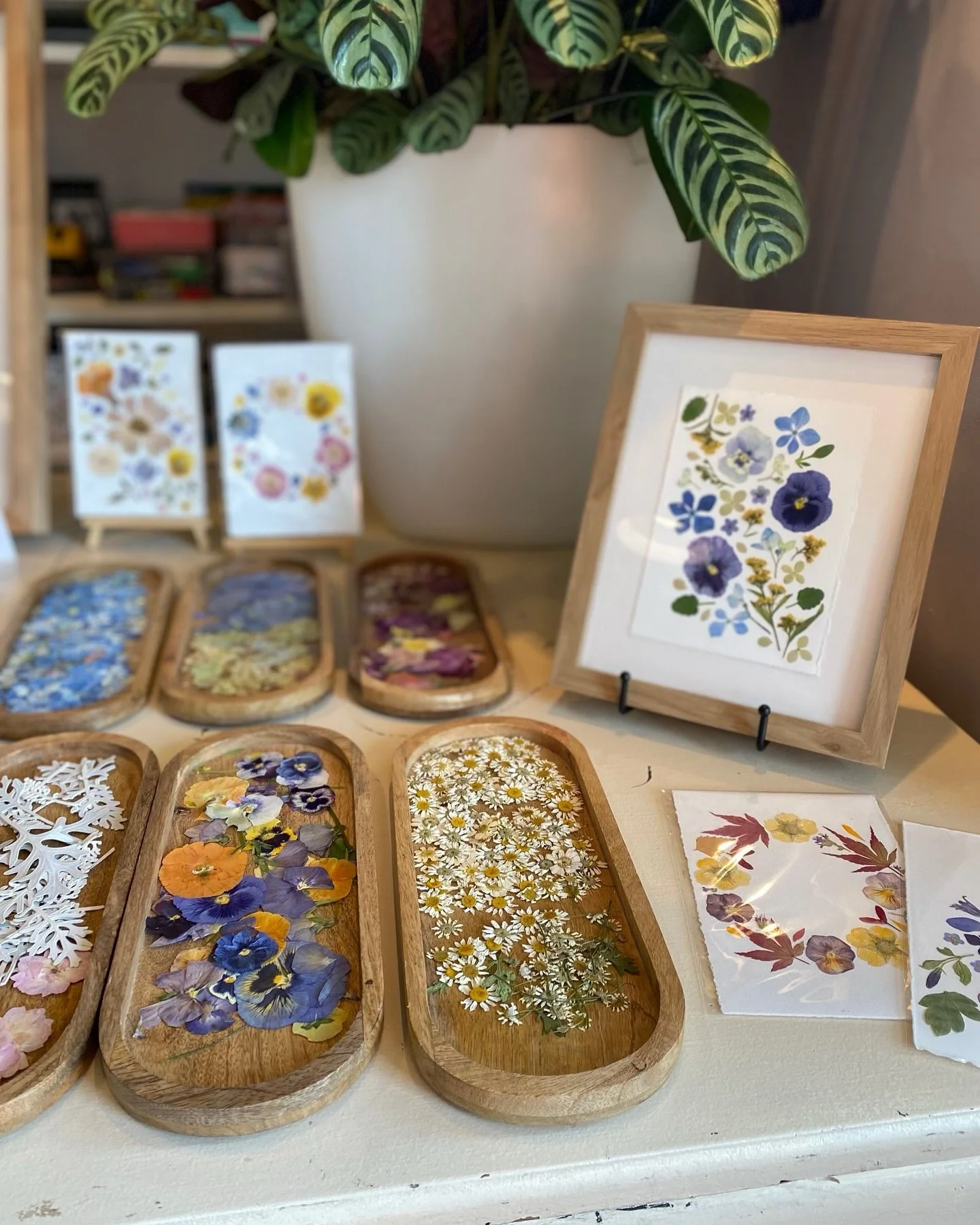 Learn the art of flower pressing and build your very own mini flower press to take on all your summer adventures at our workshop with @sellwoodflowercompany! 🌸

Build &amp; Design, Flower Pressing Workshop

Saturday, July 19, 2025
12:00 PM-2:30 PM
S