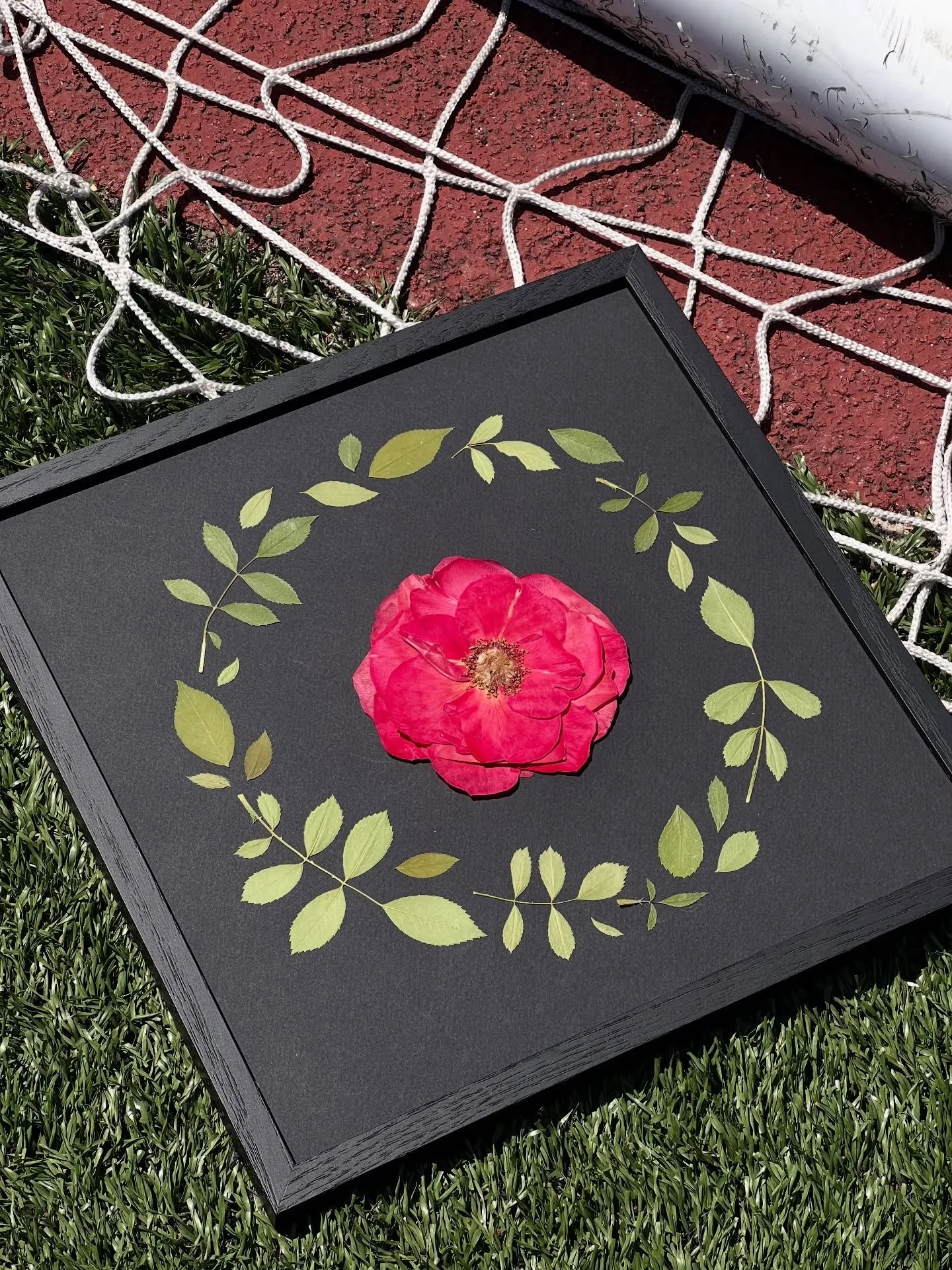 Go Thorns! 🌹⚽️ 

In honor of the Portland Thorns FC home opener tonight, I'm so excited to share a sweet project I got to design for them last summer! 

After games, it is Thorns tradition for the supporters to award goal scorers with a single red r