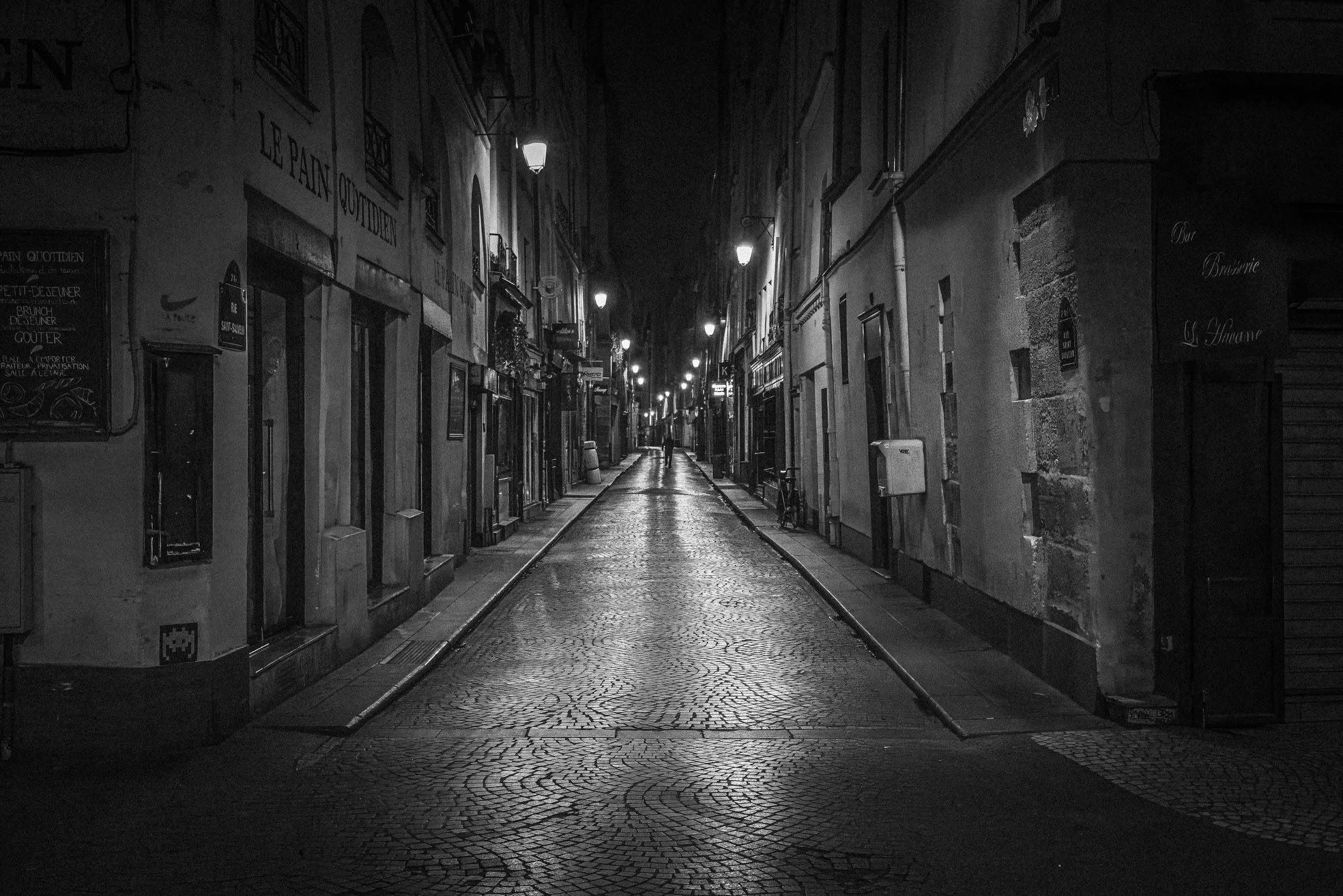 Rue Saint-Sauveur, Paris, B&W