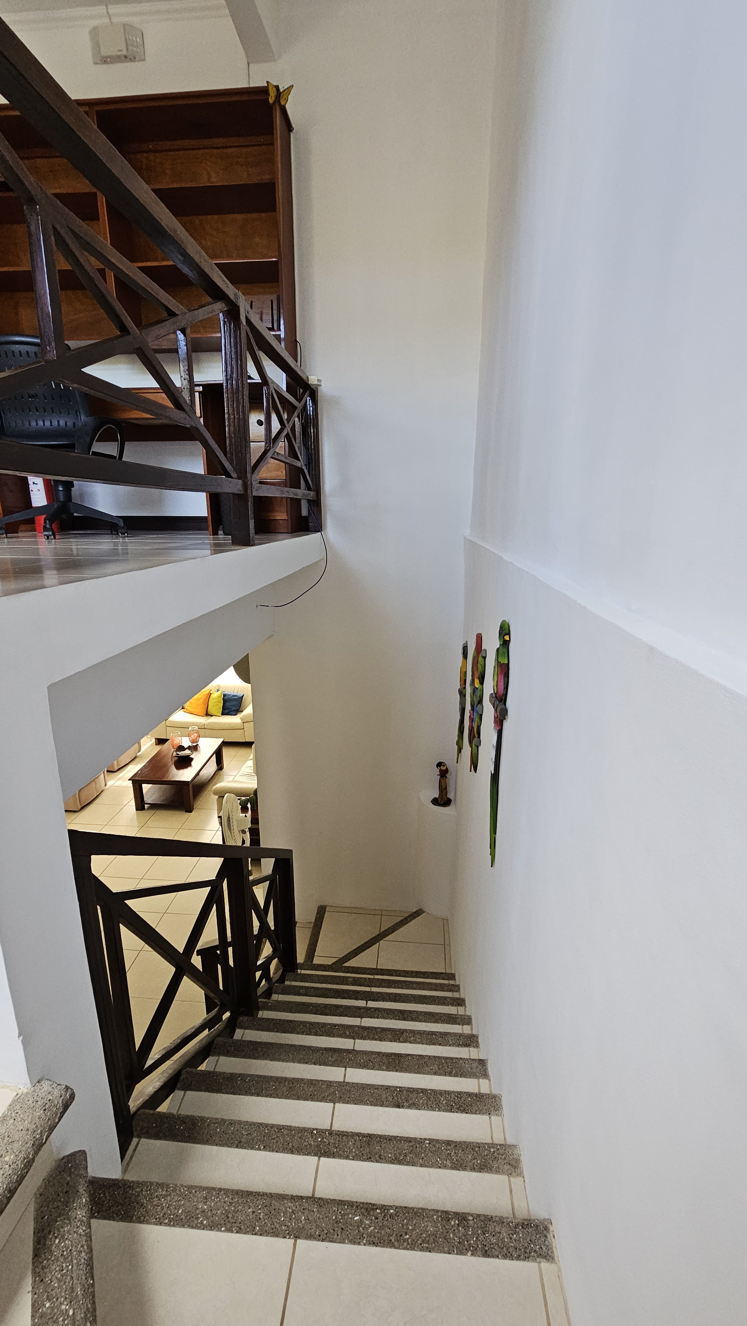 19 STAIRWELL.jpg