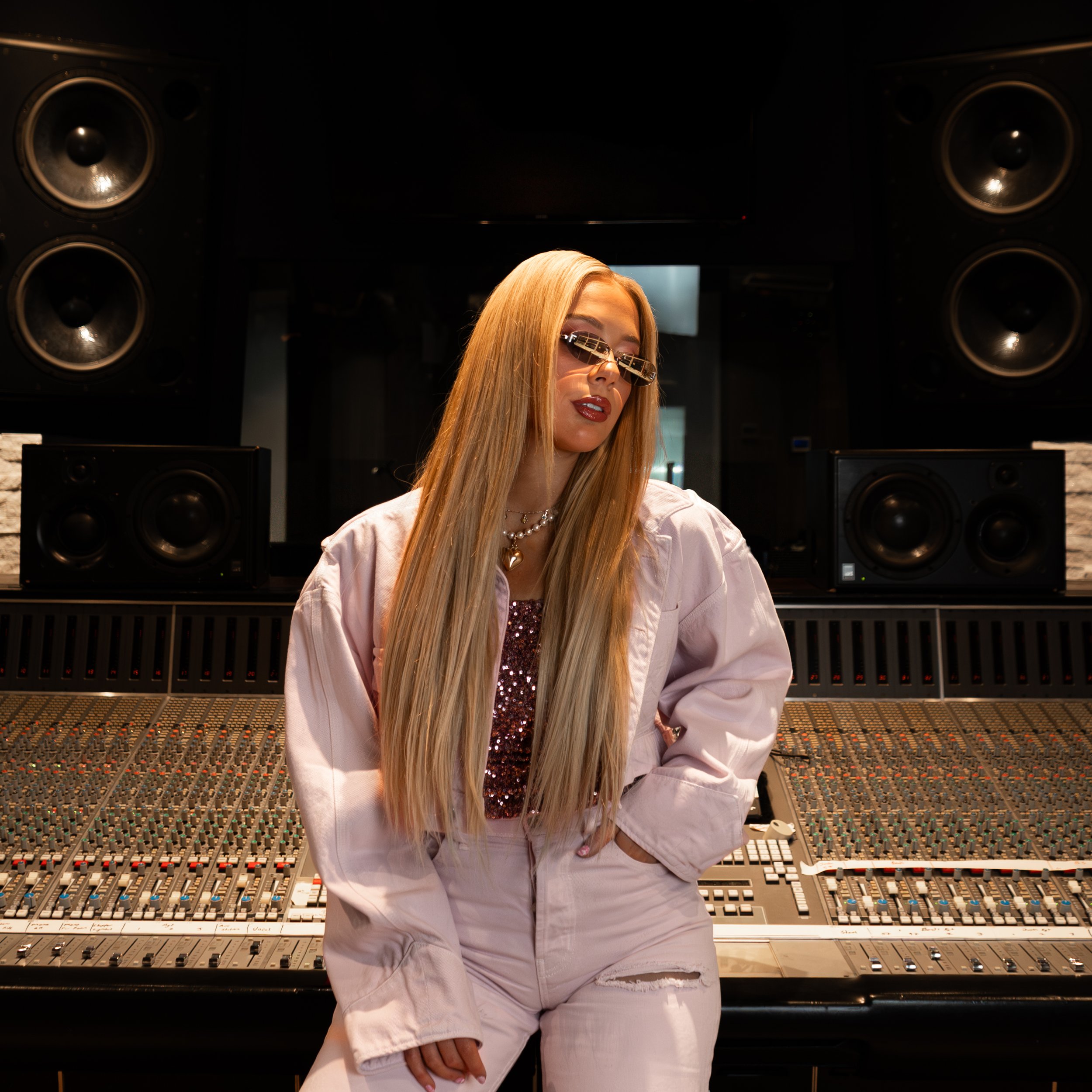 DSC03409_album art_2.jpg