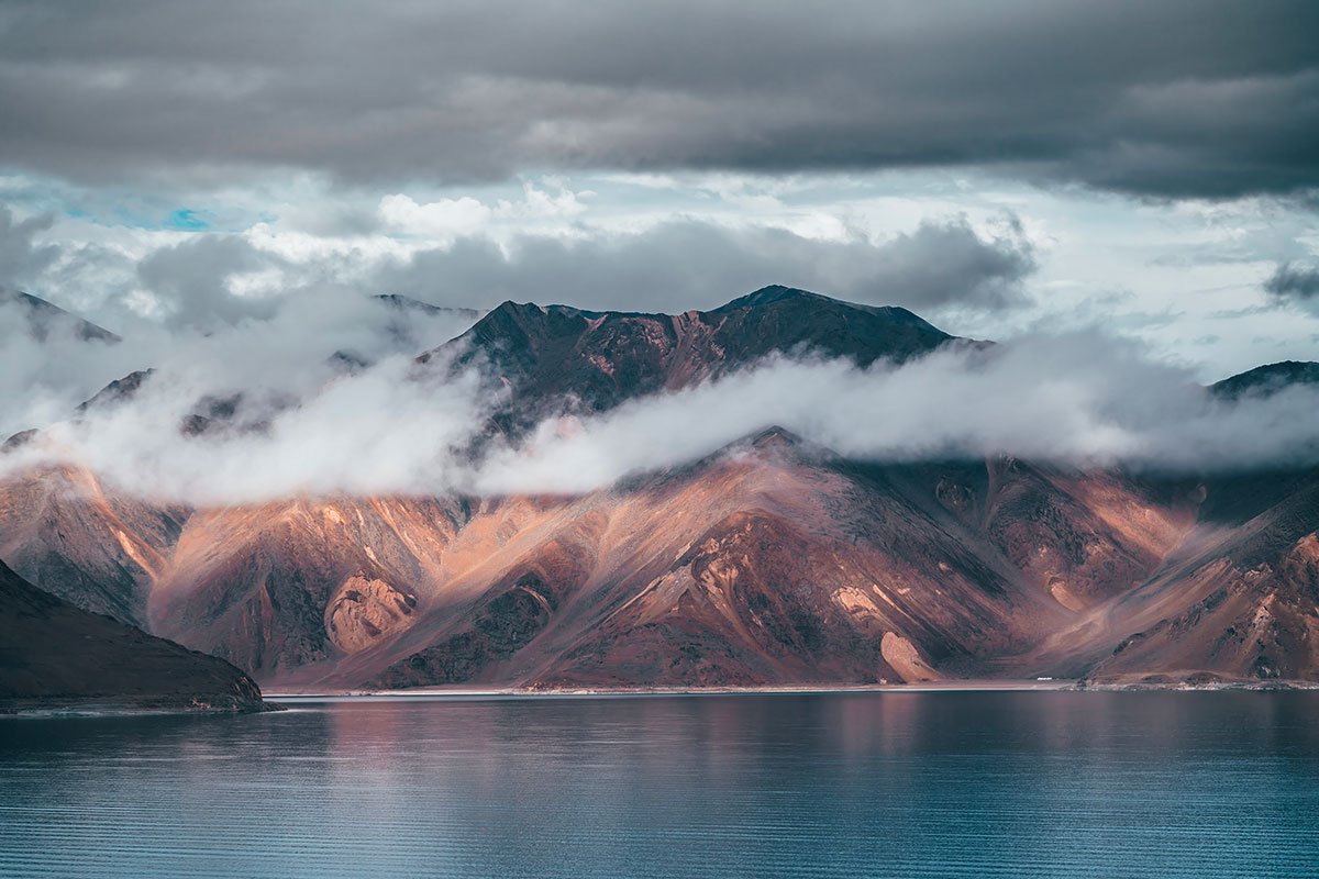 Cloulds-on-the-Mountains-on-the-Lake-thumbnail.jpg