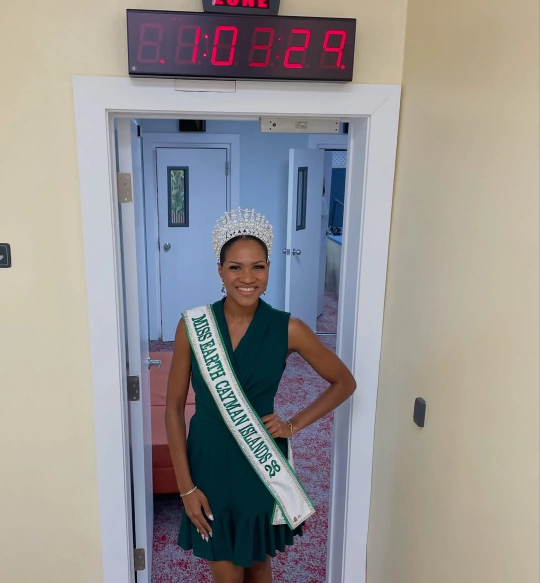 Cass_Radio_Cayman_02.jpg