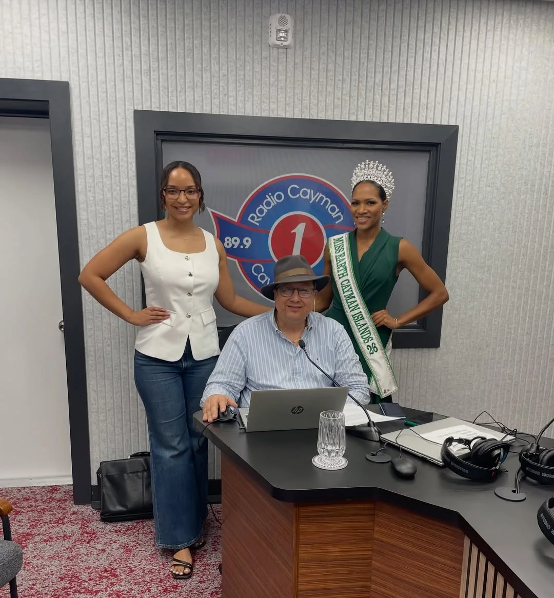 Cass_Radio_Cayman_01.jpg