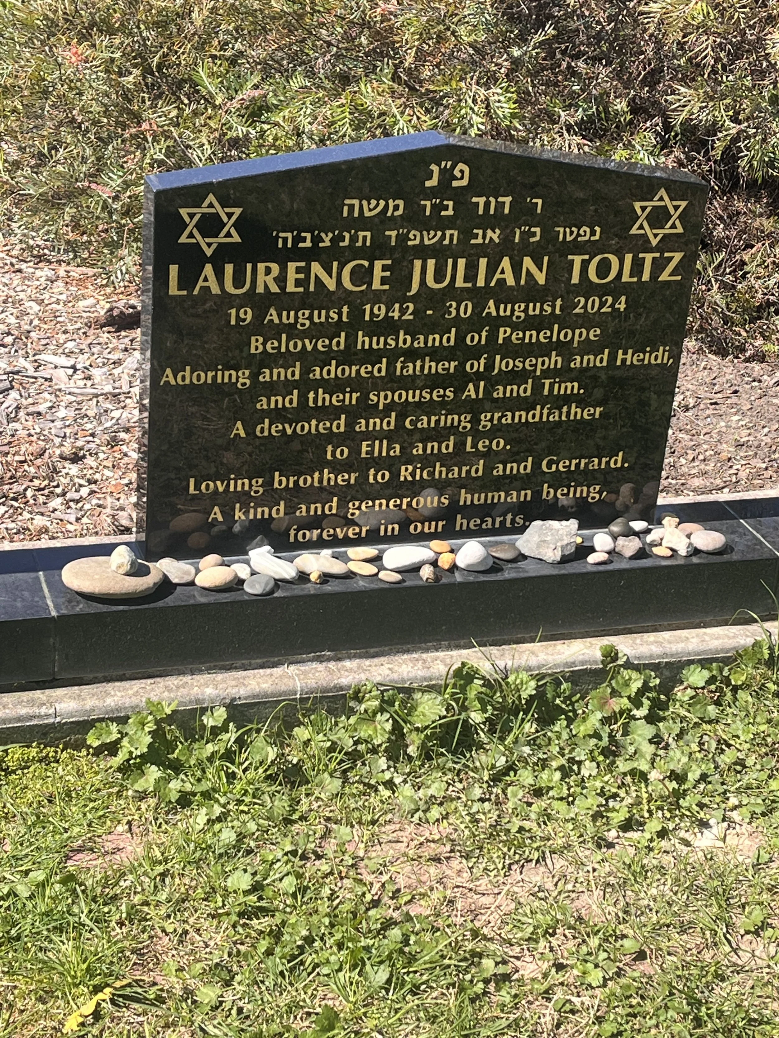 Gravestone of Laurence Toltz