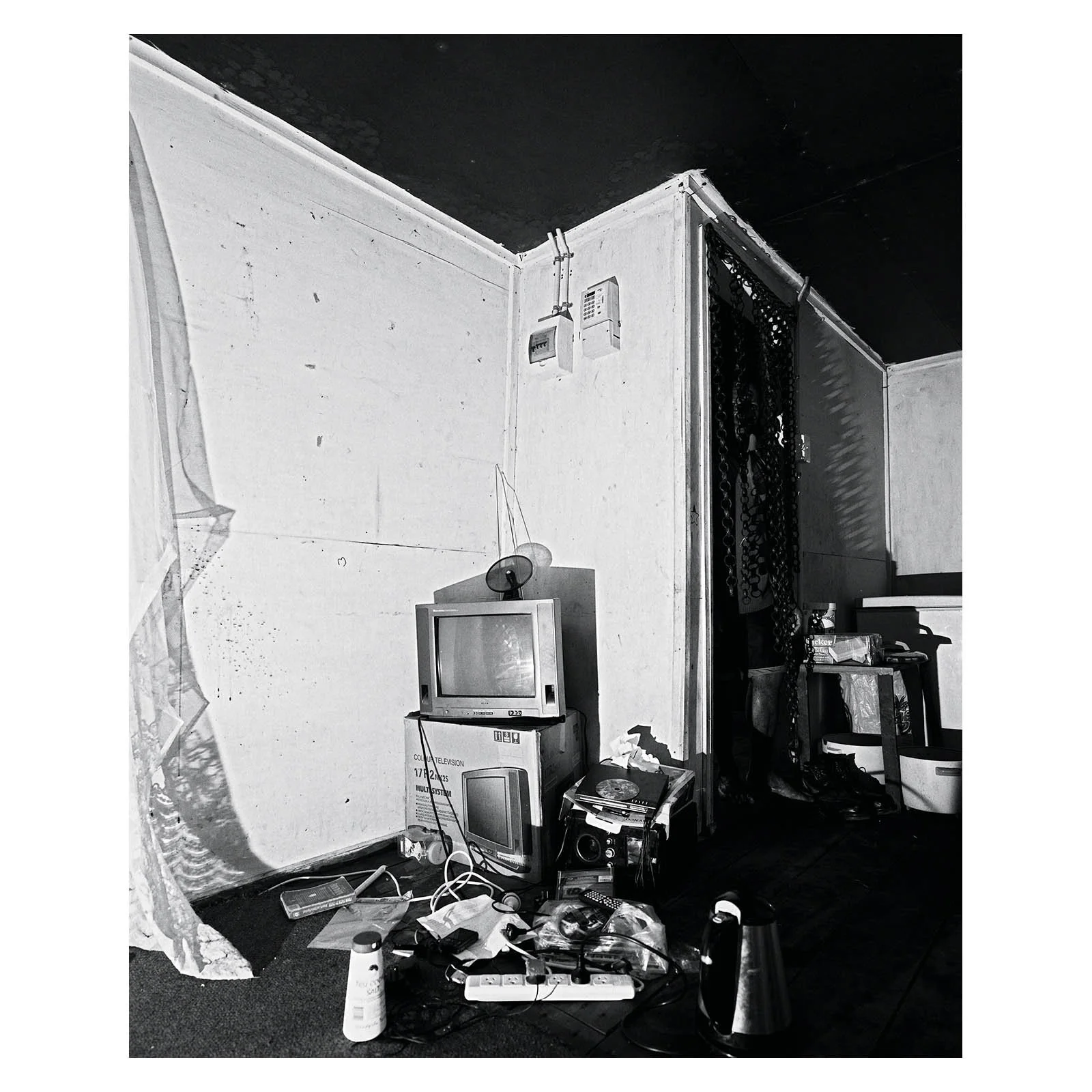 2013_8_mile_interiors_013.jpg