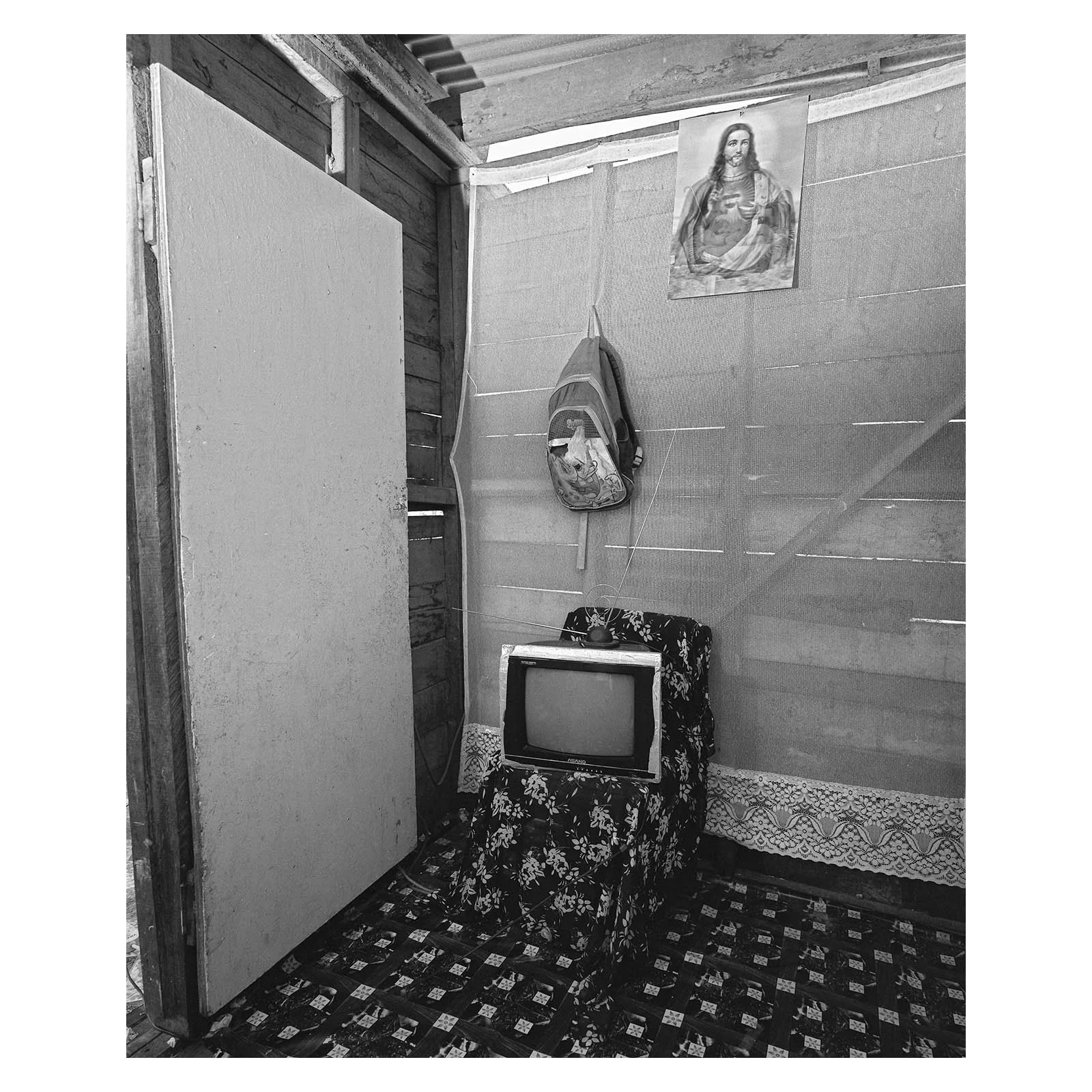 2013_8_mile_interiors_015.jpg