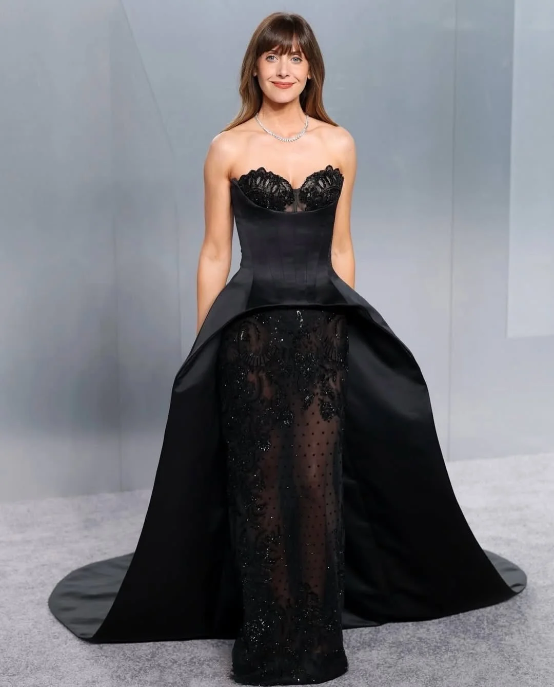 Alison x Vanity Fair Oscars Party 
Styled by @erinwalshstyle 
Styling team @olya.revutska @danielrsepulveda 

Dress @yarashoemakerofficial 
Jewelry @simongjewelry