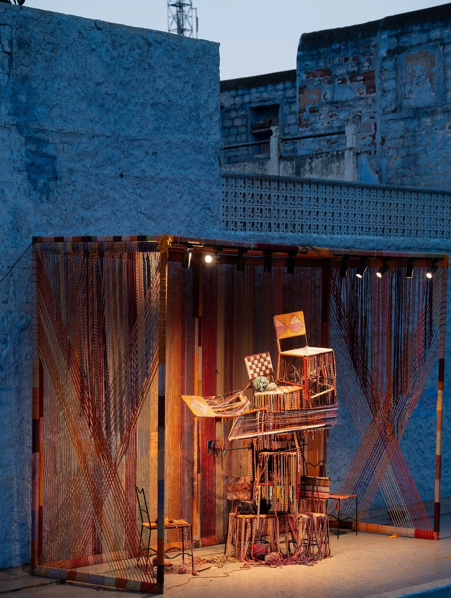 ‘The Katran Chair’
A participatory installation that weaves together community, craft, and care, the Katran Chair transforms discarded textile remnants into a living artwork of shared creativity.
Facilitated by Umeed Singh ji and Shipra