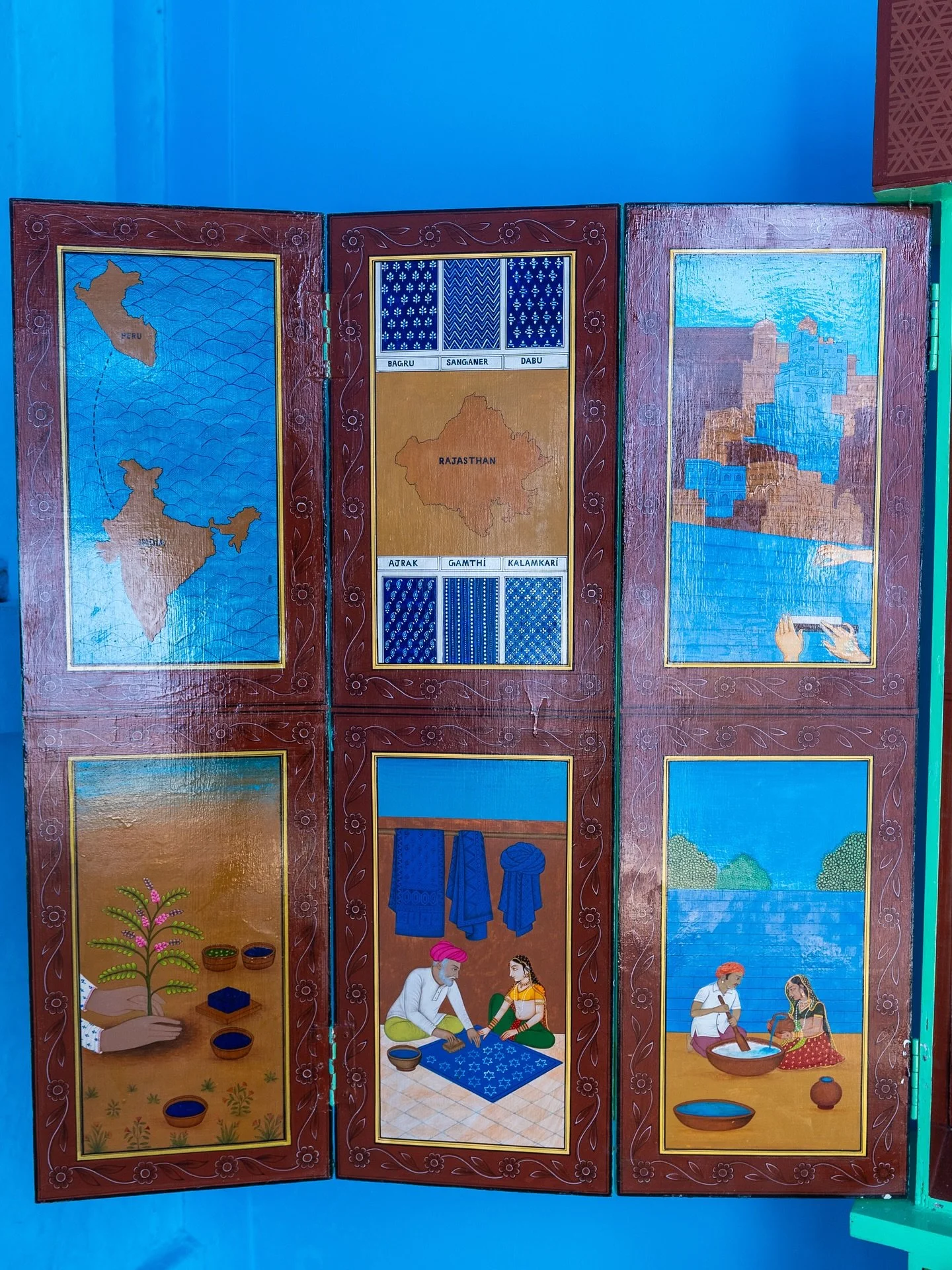 ‘Voices of Blue’
A Creative Arts Education Programme by LAND × PATI, presented by the learners of Hueson Mandi Government Girls’ Senior Secondary School, mentored by Thukral & Tagra and The Butterfly Effect.
Voices of Bl