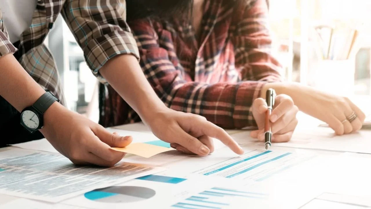 8 Steps to Start a Business as a Teenager