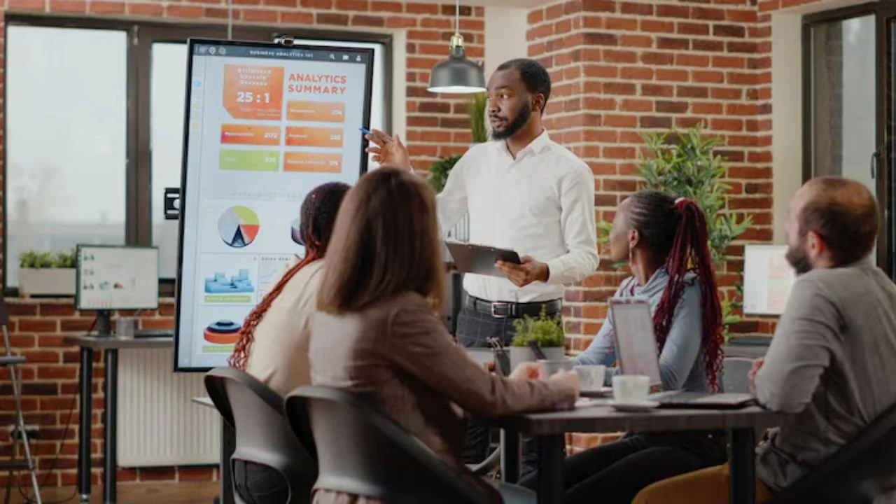 8 Steps to Prepare a Business Pitch in High School