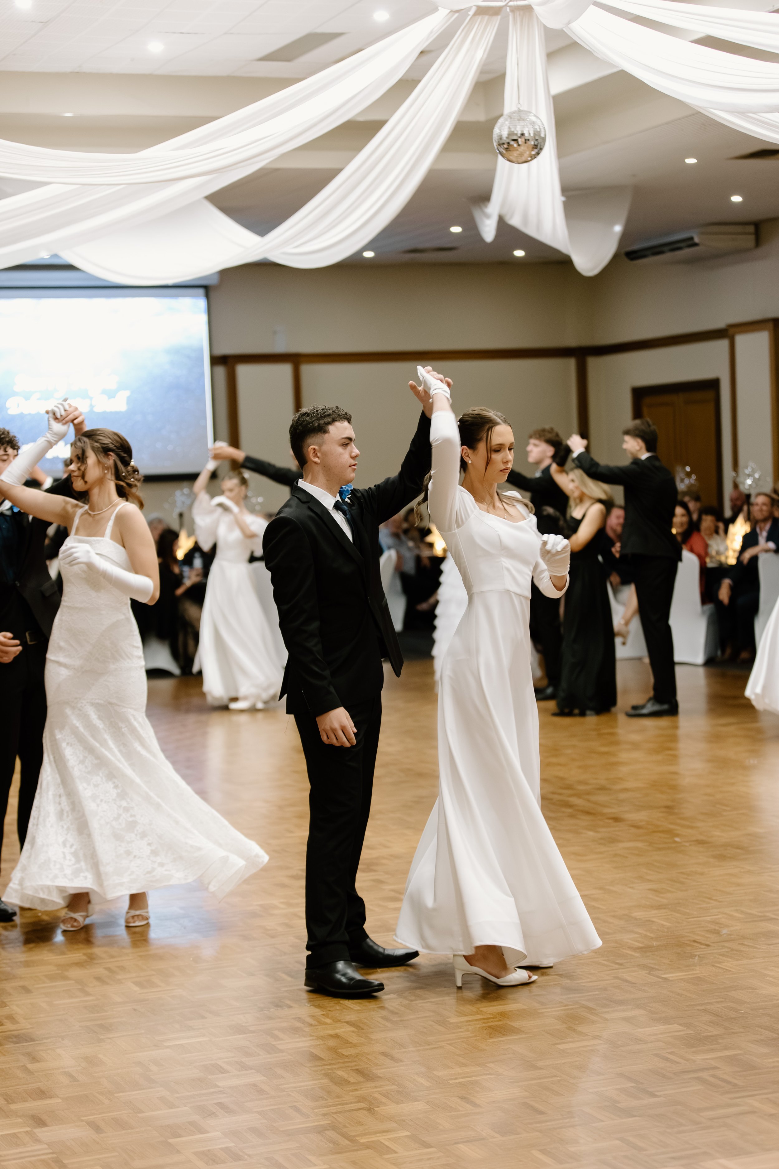 Debutante_87.jpg