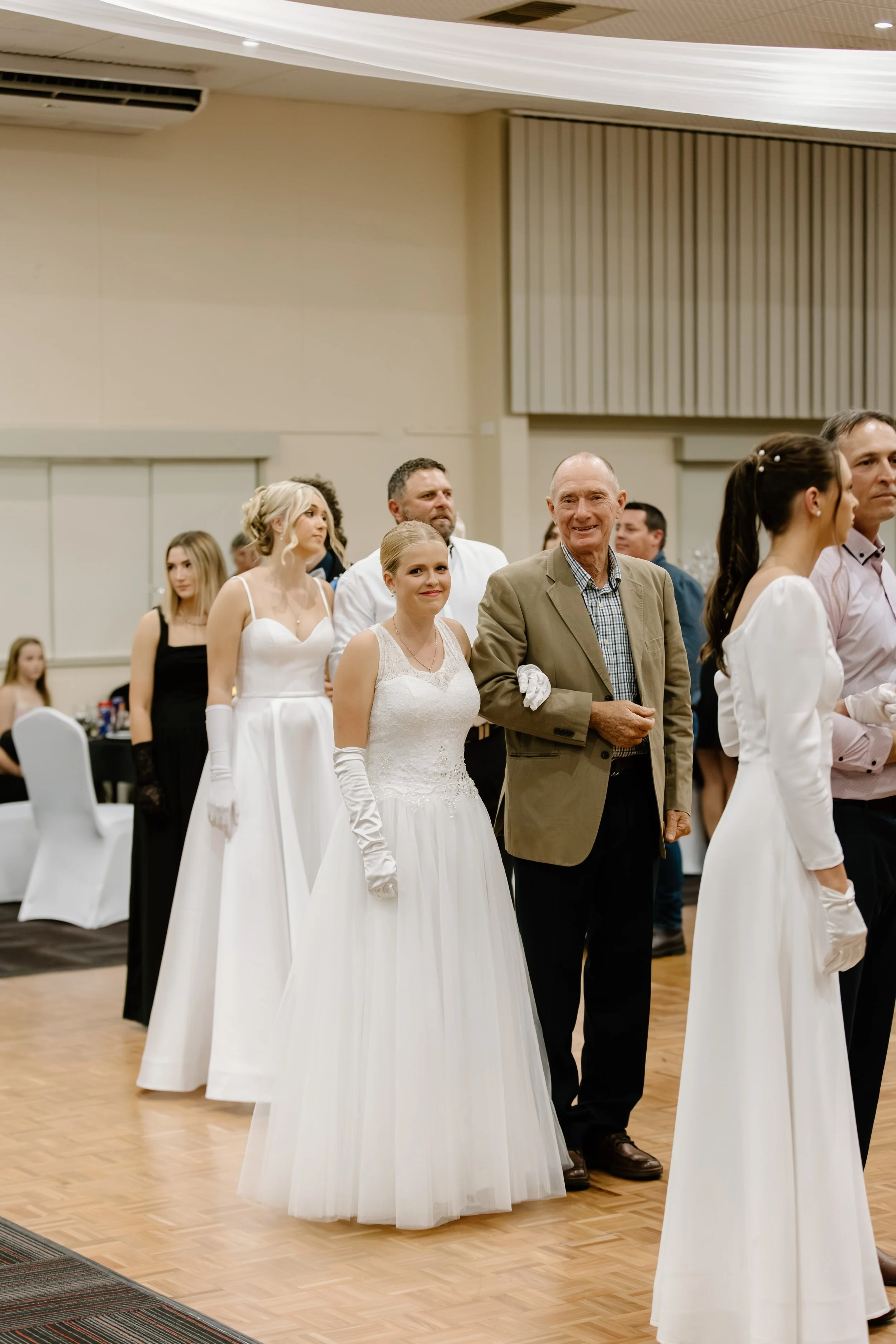 Debutante_117.jpg