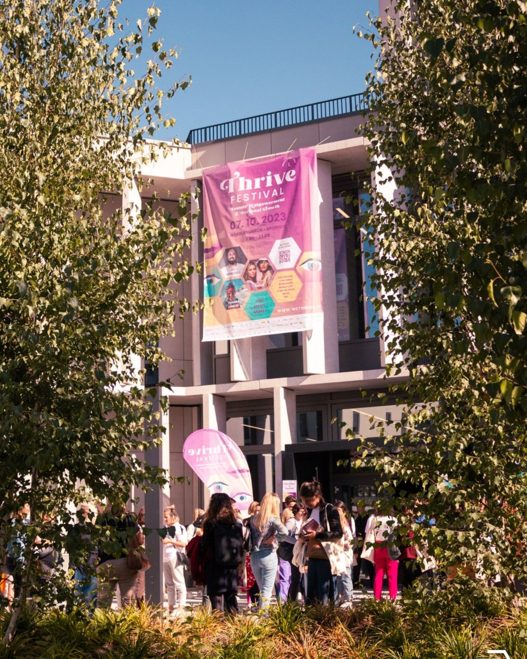 Was braucht es, um das volle Potenzial von Frauen zu entfalten und eine Zukunft aufzubauen, die auf Mut und Gleichberechtigung beruht? Finden Sie es heraus beim Festival zur Stärkung der Frauen in Südtirol.

Am 11. Oktober kehrt @wethrive.it nach @nobis_bruneck.brunico zurück.