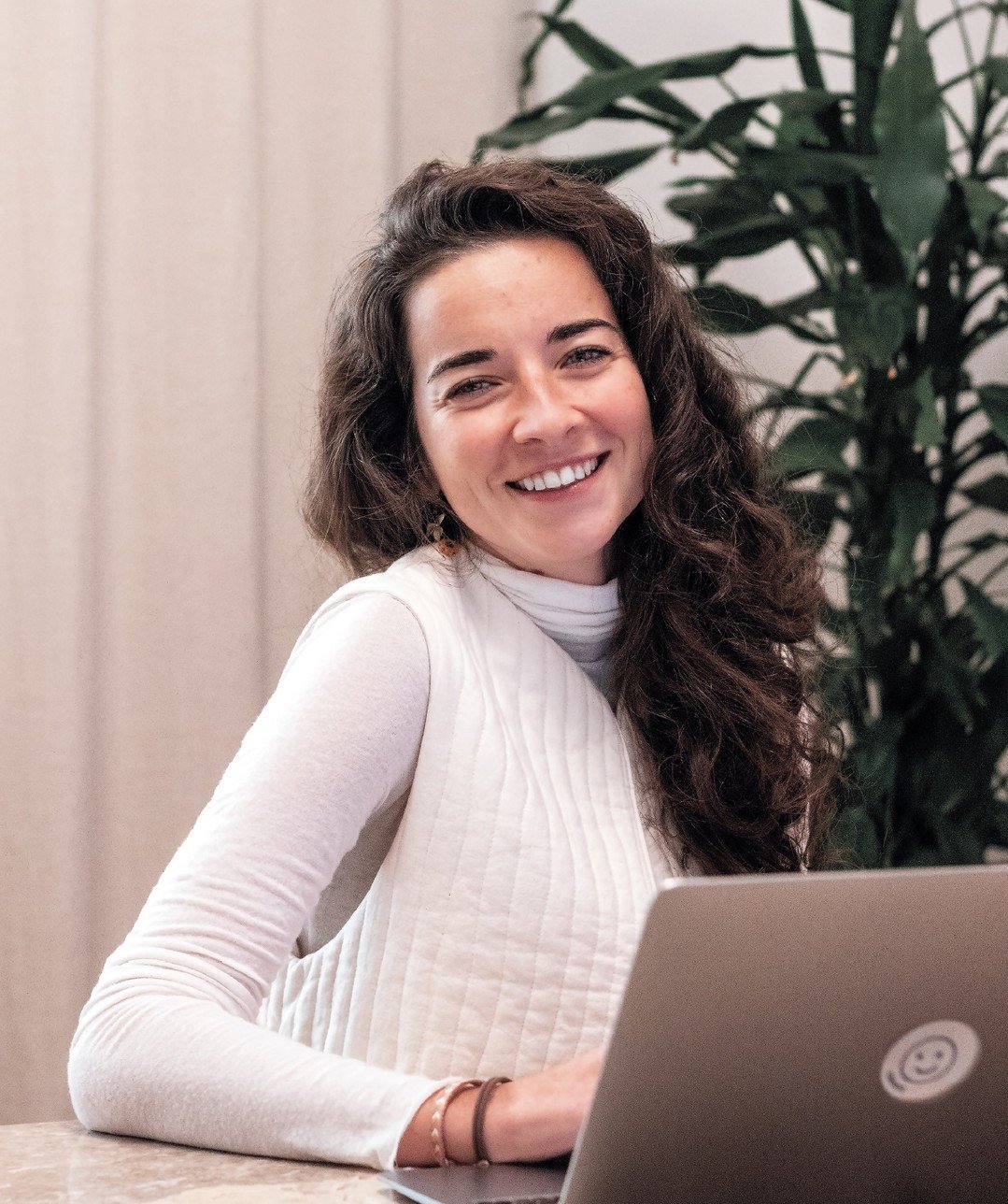 Grandi novità dalla redazione di zukunvt. Il team ha appena accolto una nuova mente creativa: Franziska Seifert.

Franziska vanta un ricco bagaglio di studi ed esperienze lavorative nei settori del marketing, del lavoro sociale, della sostenibilità, del settore tessile e della gestione dei progetti, maturate sia in Italia che