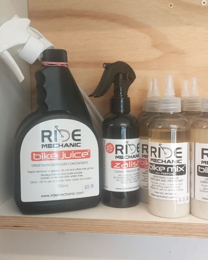 High quality footage with appropriate bike shop audio to suit.

Some things we have in store right now. 

@ridemechanic degreaser ⭐polish ⭐ lubricant/protector 

@joesnoflatsaus sealant ⭐degreaser lubricant/cleaner ⭐

@foxracingaustralia water bottle