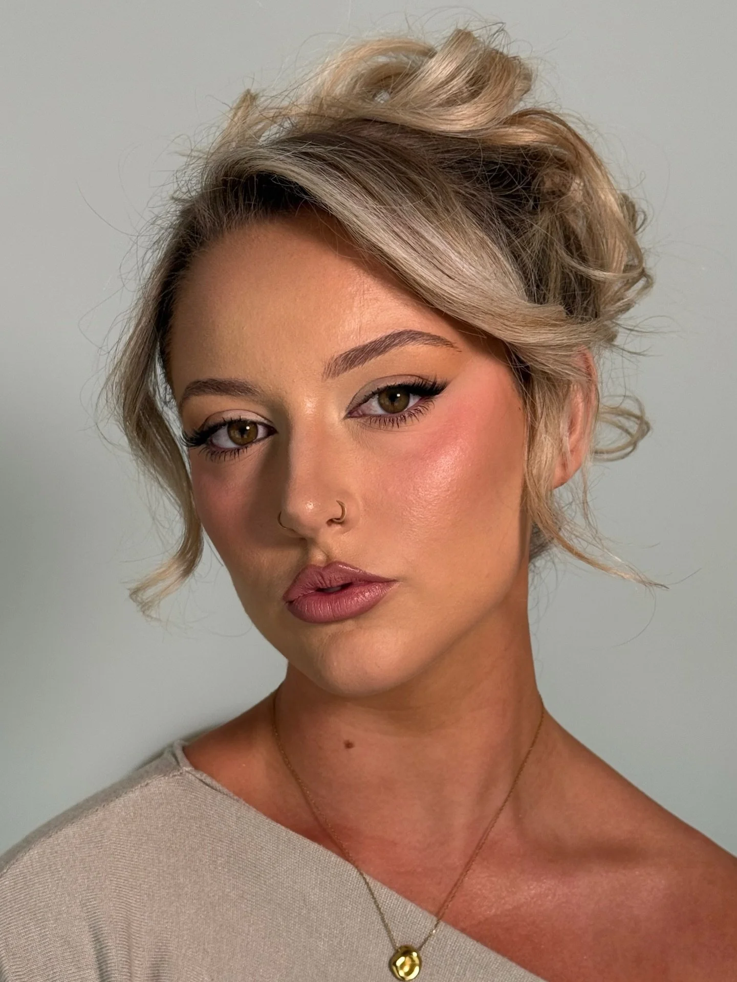 Tonight&rsquo;s Birthday girl is ready 🩰

#hair by Carley @cocoandpastel 

#makeup #brisbanemakeupartist #brisbanemua #muacharlotte