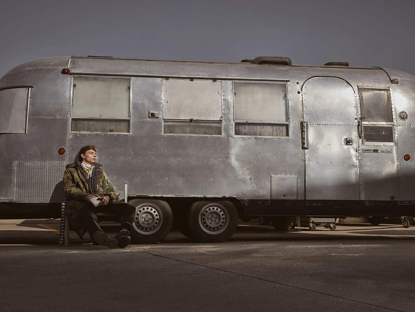 fashion_moda_hombre_man_on_the_moon_garage.jpeg