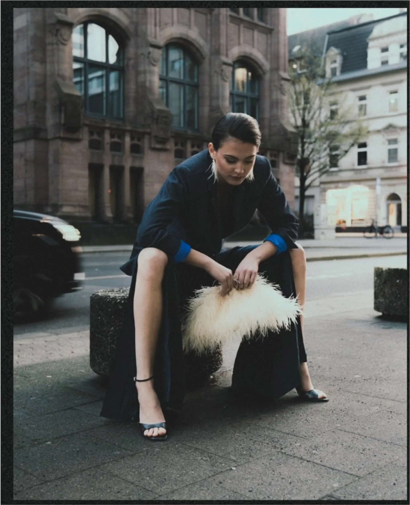 A little throwback to a couple of weeks ago, when we shot Helena K&ouml;hlers 26 Collection in the bank-streets of d&uuml;sseldorf. A race against the clock to not get caught by sunset.