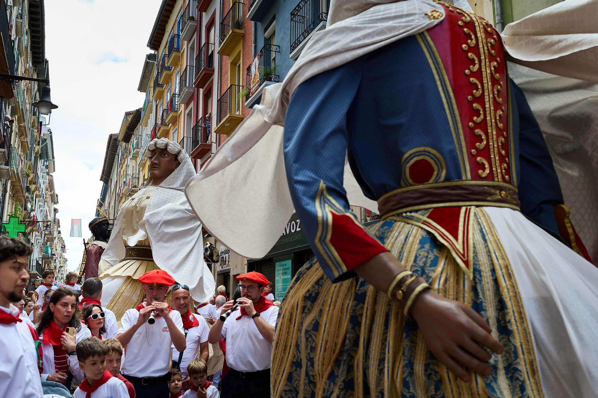 2507Running-of-the-bulls-san-fermin-pamplona-spain-James-Sturcke-0026.jpg