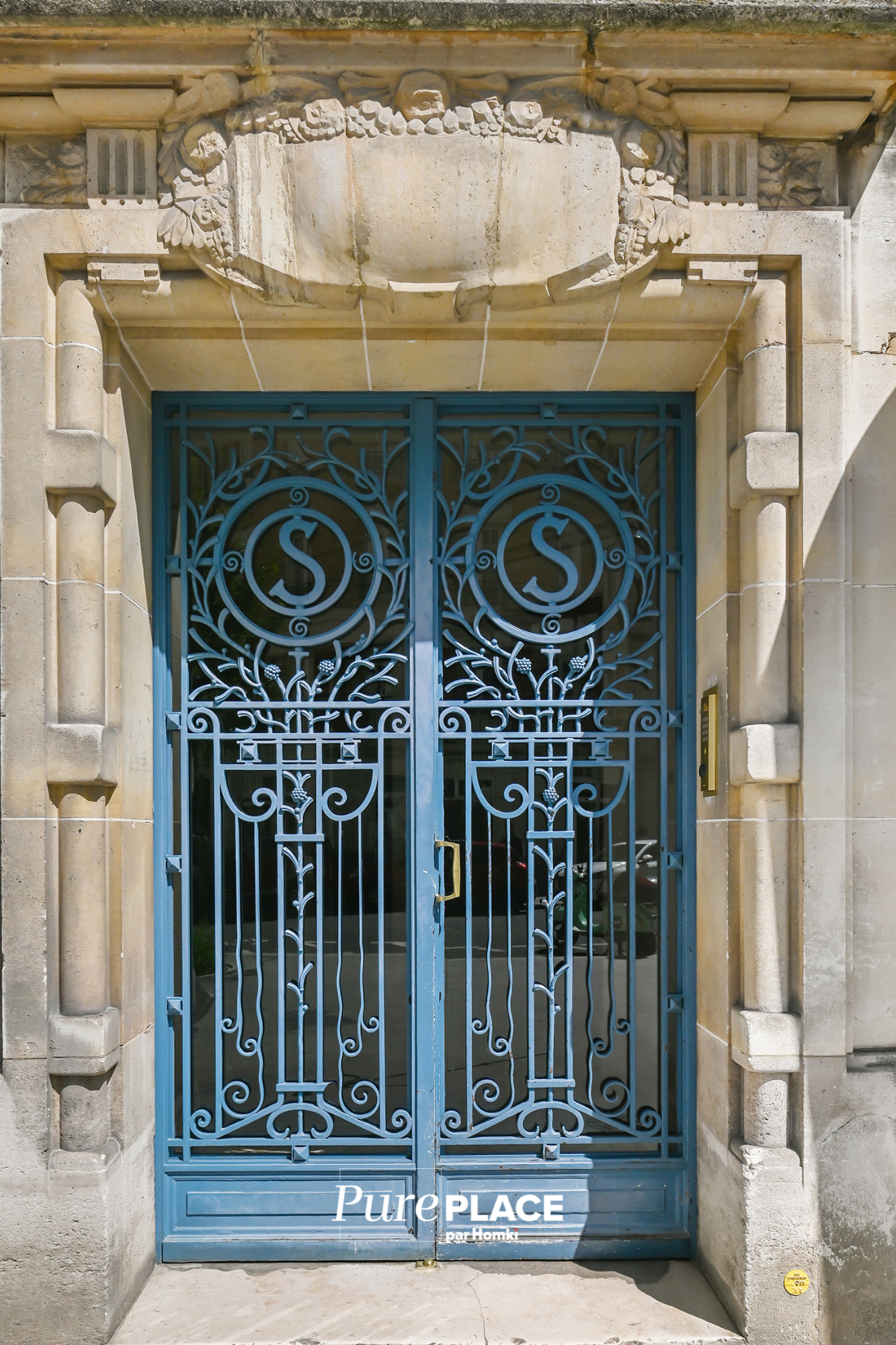 Paris (1).png