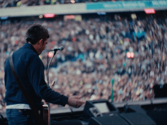 8. Oasis_EdinburghPostcards_Dan_00378379_00378395.gif