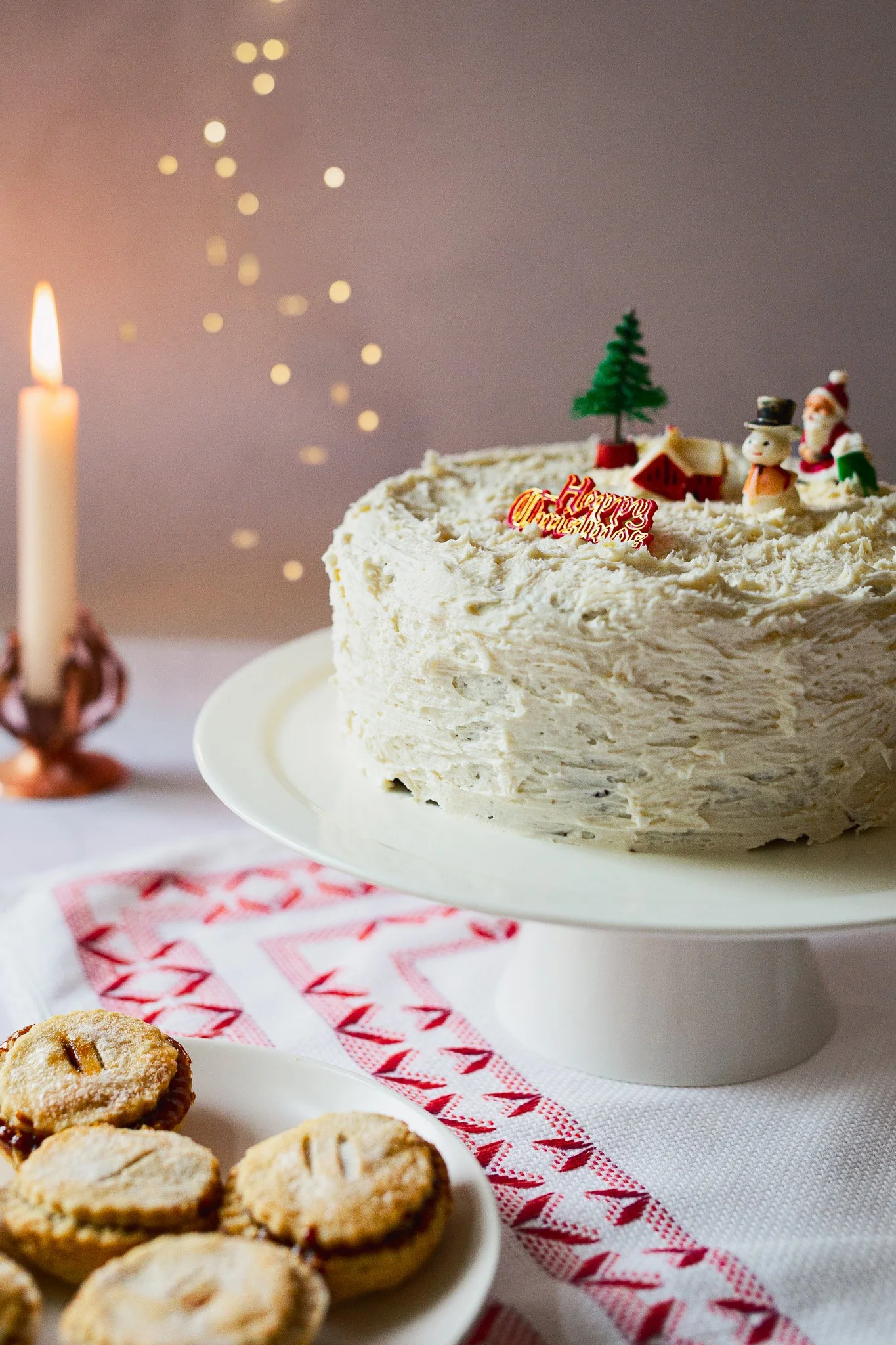2024-12-23-kathleen-gillan-photography-christmas-cake-125-2x3.jpg