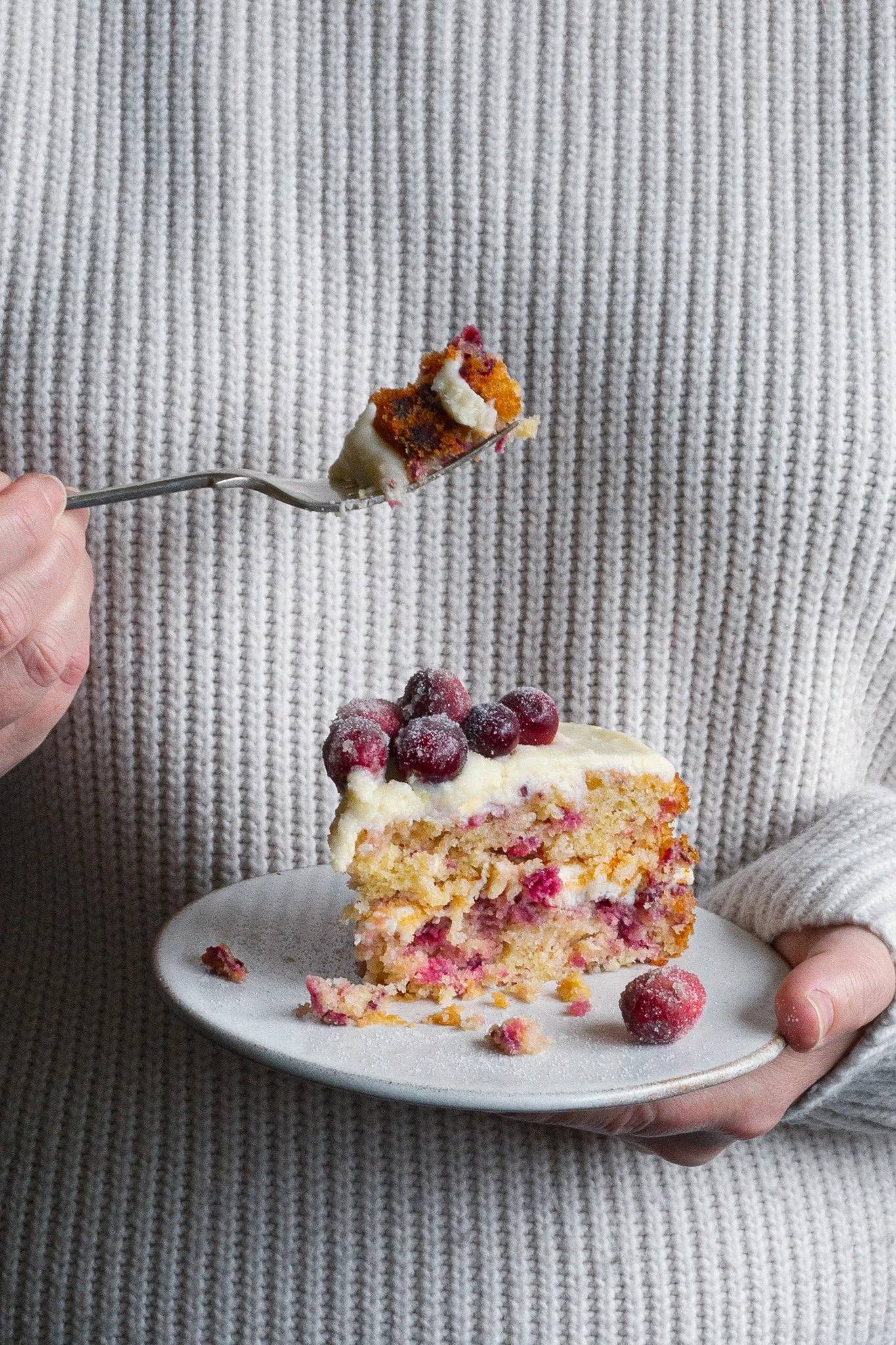 kathleen_gillan_photography_eating_cranberry_cake_baking-2x3.jpg