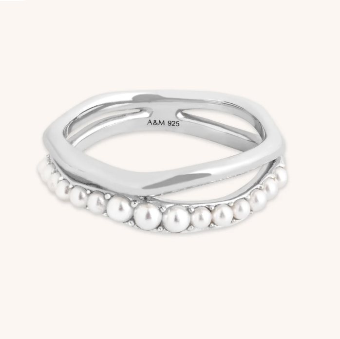 Astrid & Miyu - £52