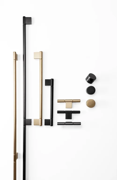 Point Industrial Cabinet Pull by Viefe in brushed black, 192 mm