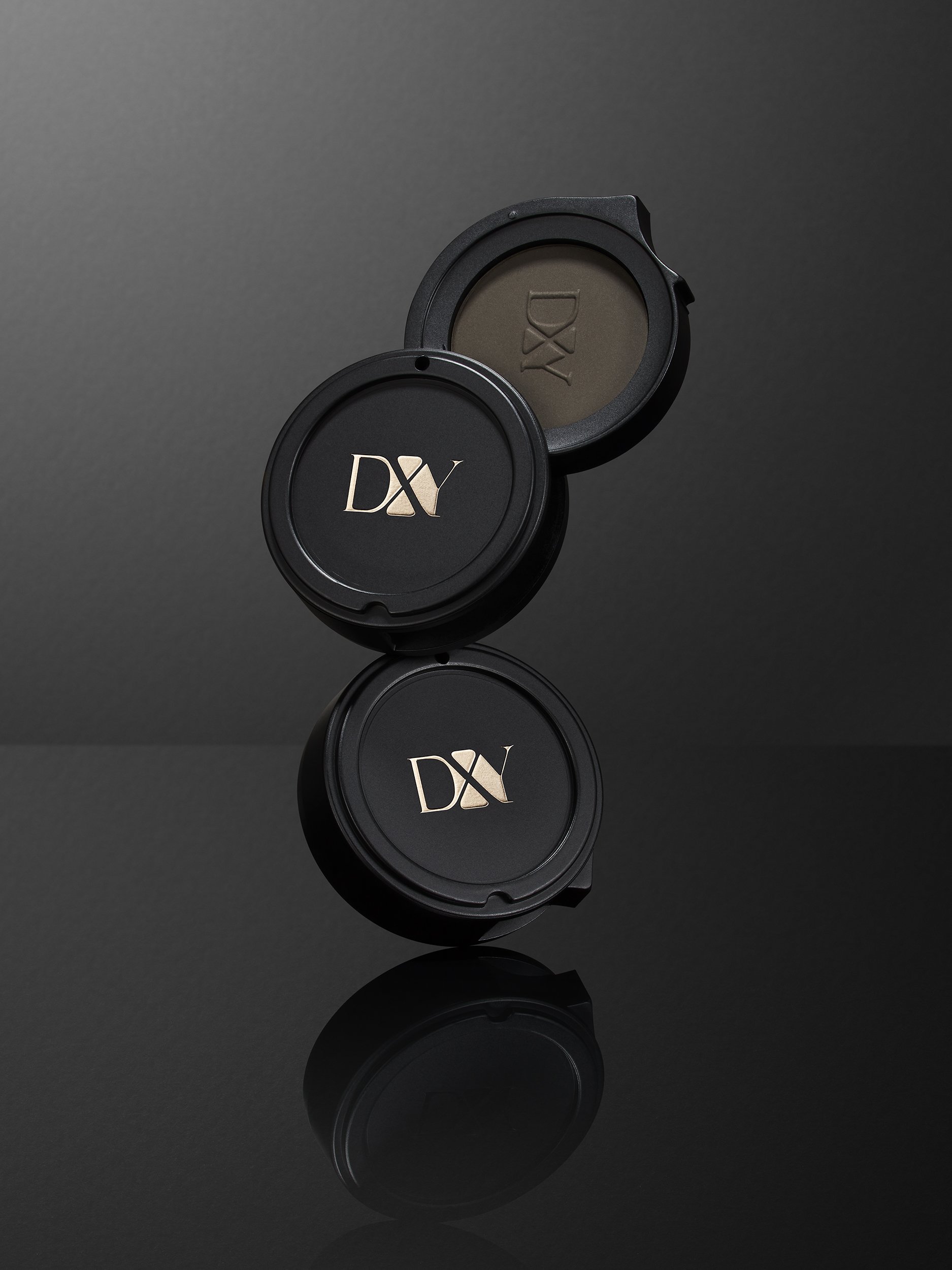 Dixey Cosmetics product photography by London-based Simon Lyle Ritchie - product photography by London-based Simon Lyle Ritchie