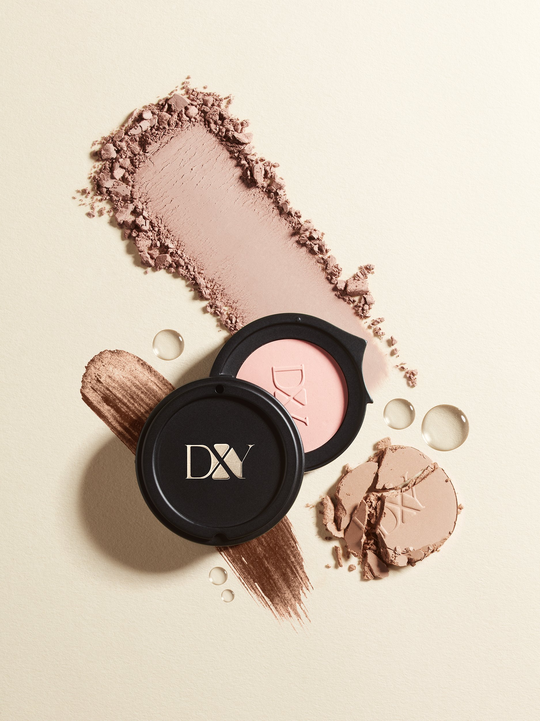 Dixey Cosmetics product photography by London-based Simon Lyle Ritchie - product photography by London-based Simon Lyle Ritchie