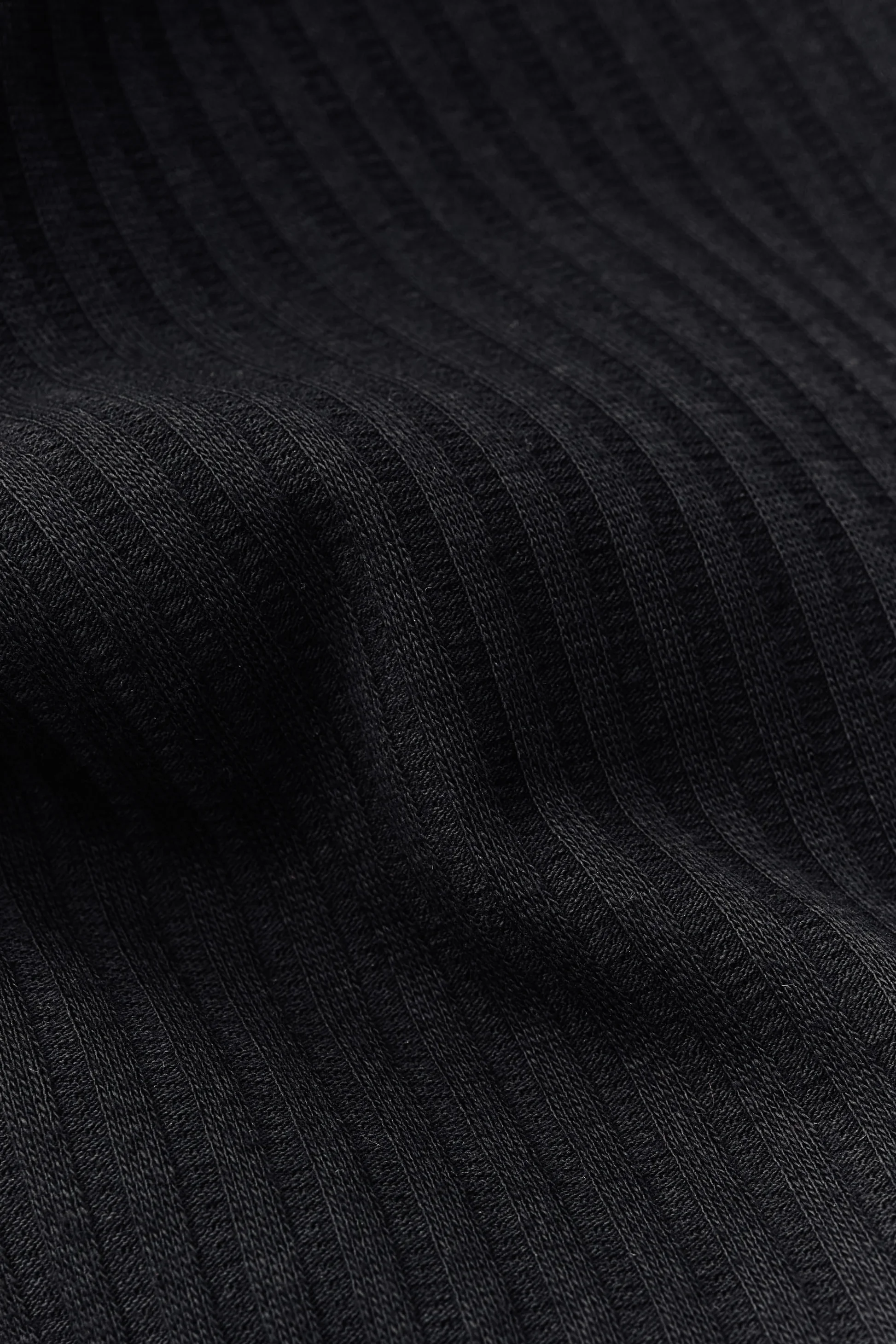 AKINDOFGUISE_SS26_TOMASO_TANKTOP_BLACK_AJOUR_8042.jpg.webp