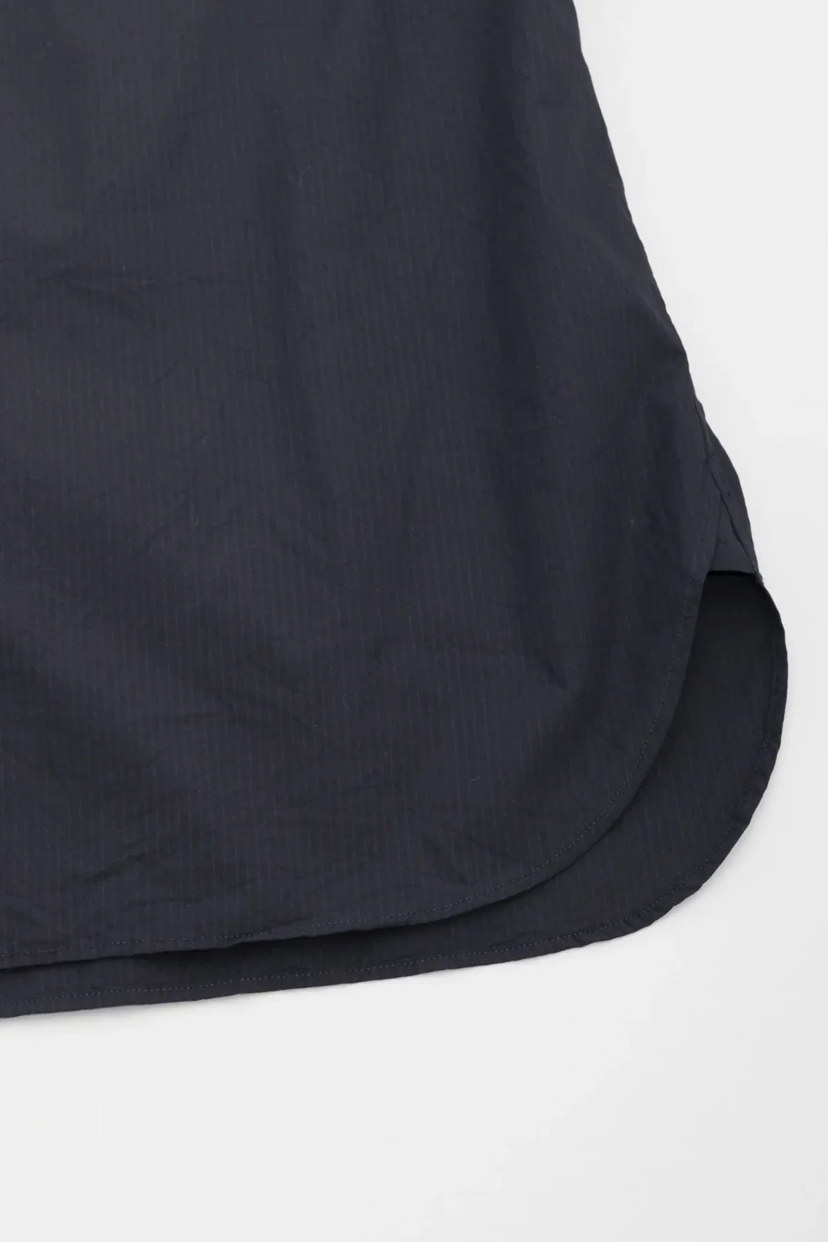 still-by-hand-regular-collar-shirt-navy-stripe-3.webp