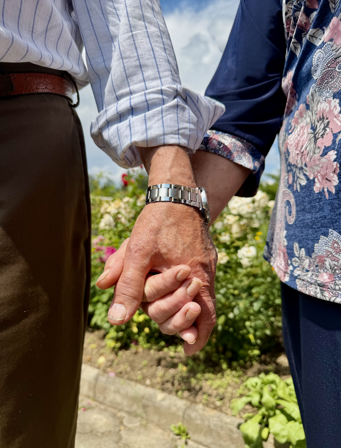 HANDS OF LOVE: BABA A DIDO