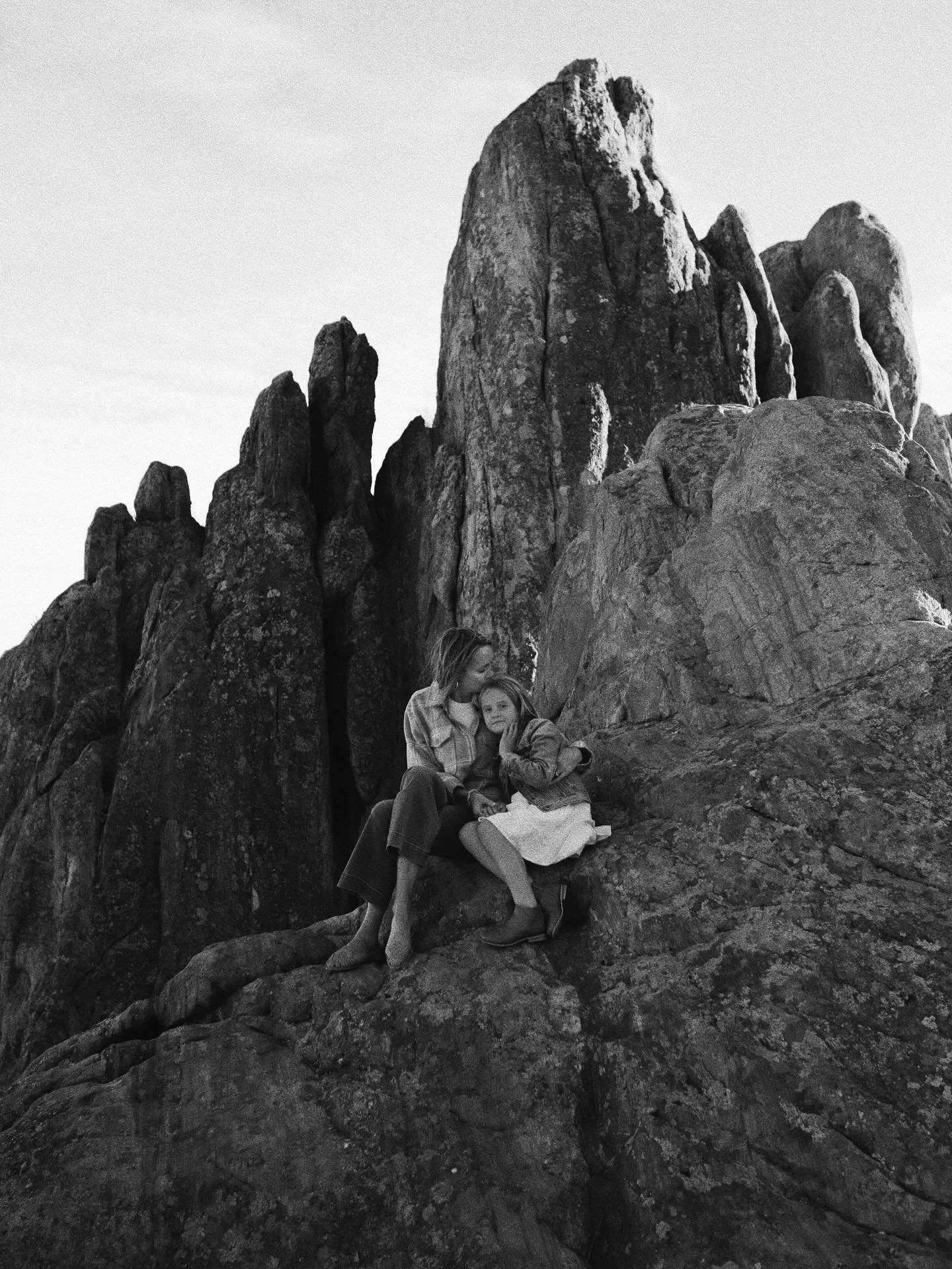 Vivienne + her mama 🖤