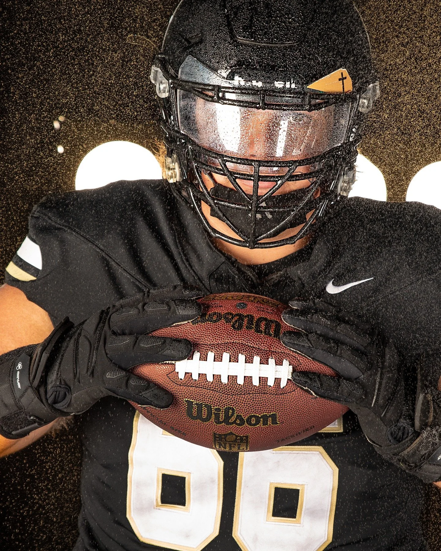 When you work with the lineman the football looks small. Class of 2026. Archbishop Mitty Varsity Football.
Go Monarchs!! #sportsportraits #westcottlighting #nikon #tamronamericas #football #highschoolfootball #mittyfootball