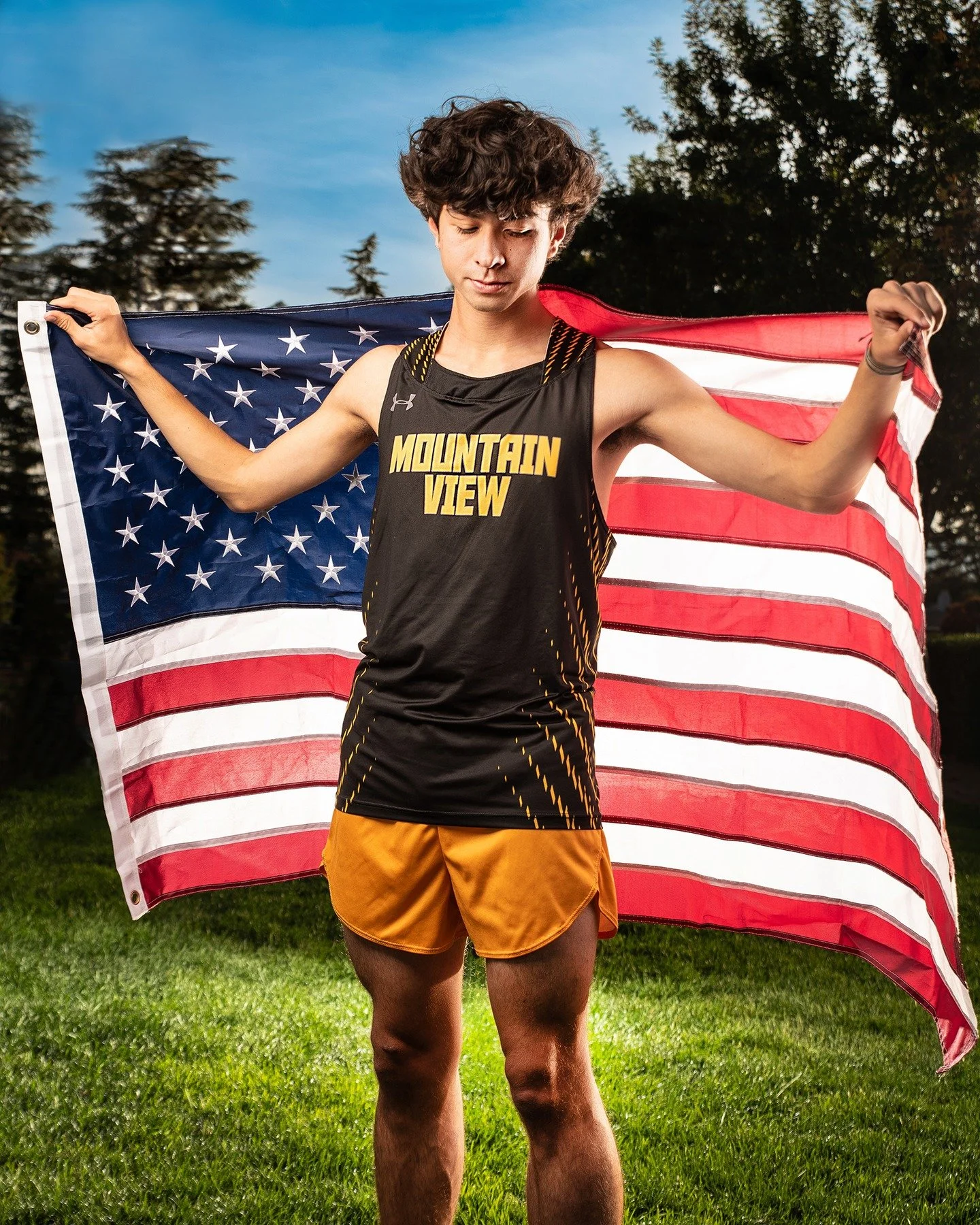 A beautiful night for a shoot. MVHS Cross Country Seniors are ready to run. 🏆🔥 #nikon #tamronamericas #westcottlighting #spartyup #crosscountry #grinding
