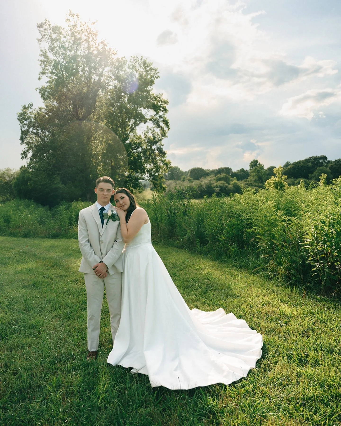 Bits of N + JI&rsquo;s day I&rsquo;m still obsessed with🕊️

Vendors:
Venue: @copeycreek 
Florals: @babyblooms.nk 
Photography: @alainahopephoto 
Planning: @meganfuller2.0 

#junewedding #junebride #summerwedding #northgaintimateweddingphotographer #