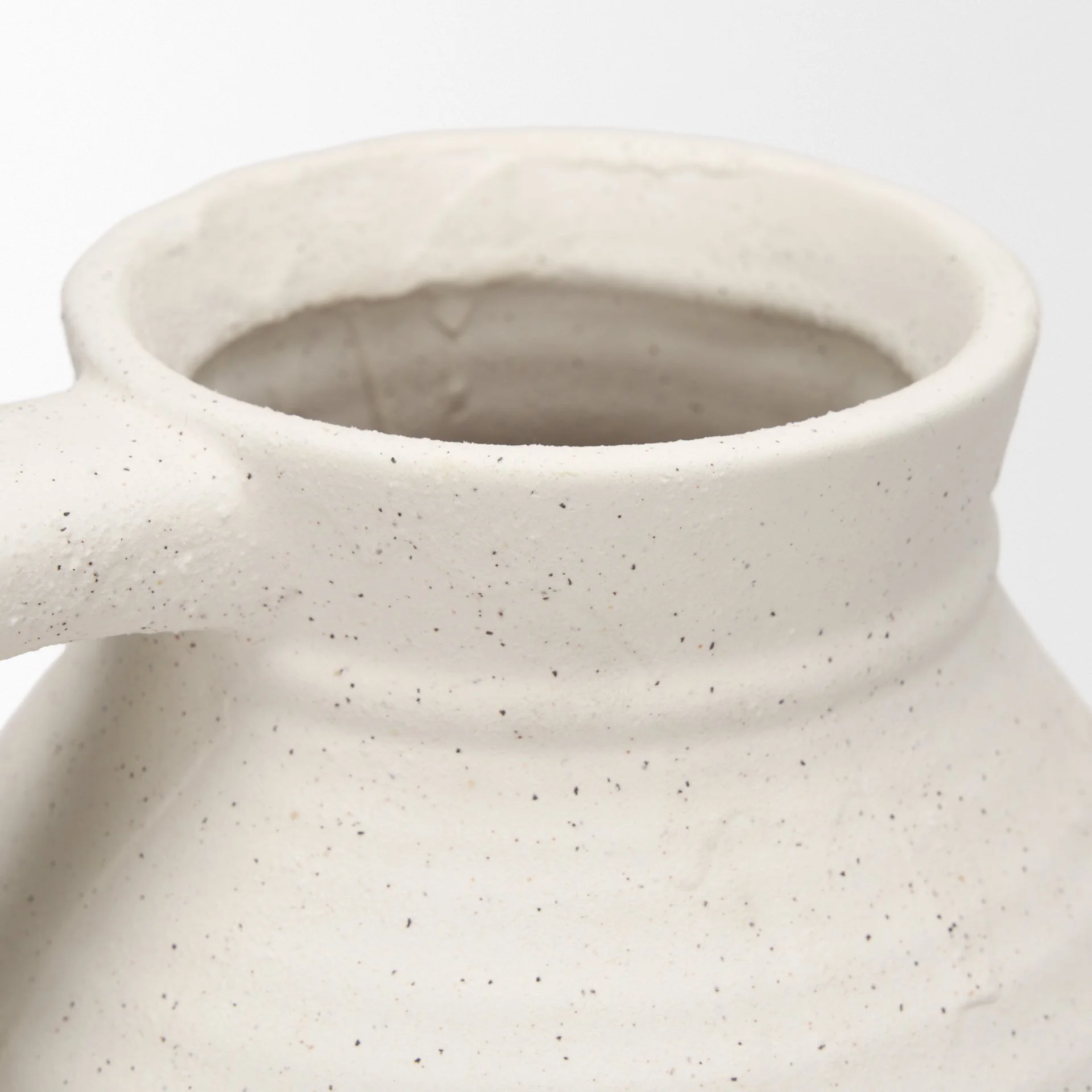 large-ceramic-carafe-opening-detail.jpeg