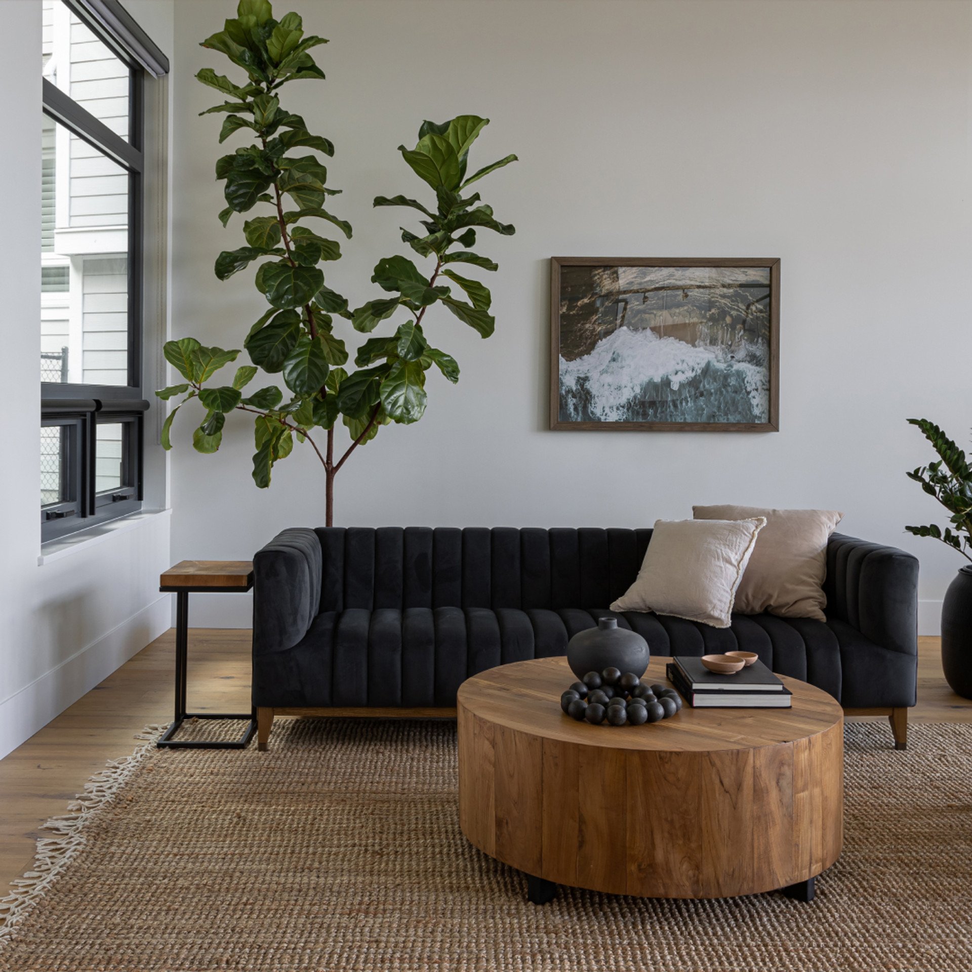 74 Round Coffee Table - 02.jpeg