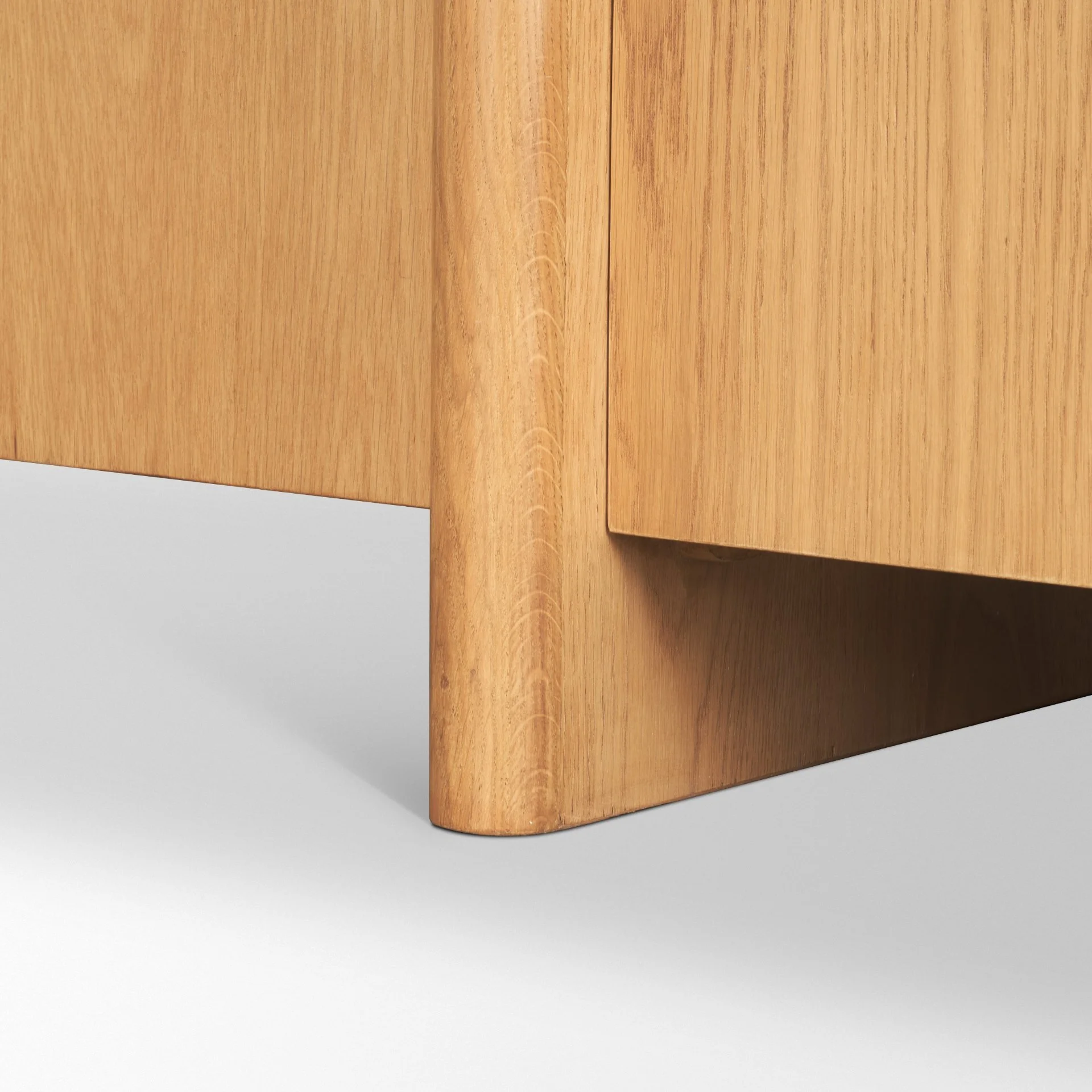 Oak 5 Oak Sideboard - Legs.jpeg