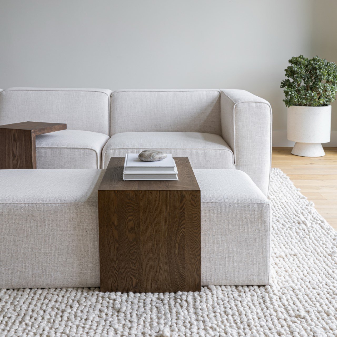 Bench ottoman uphostlered cream fabric