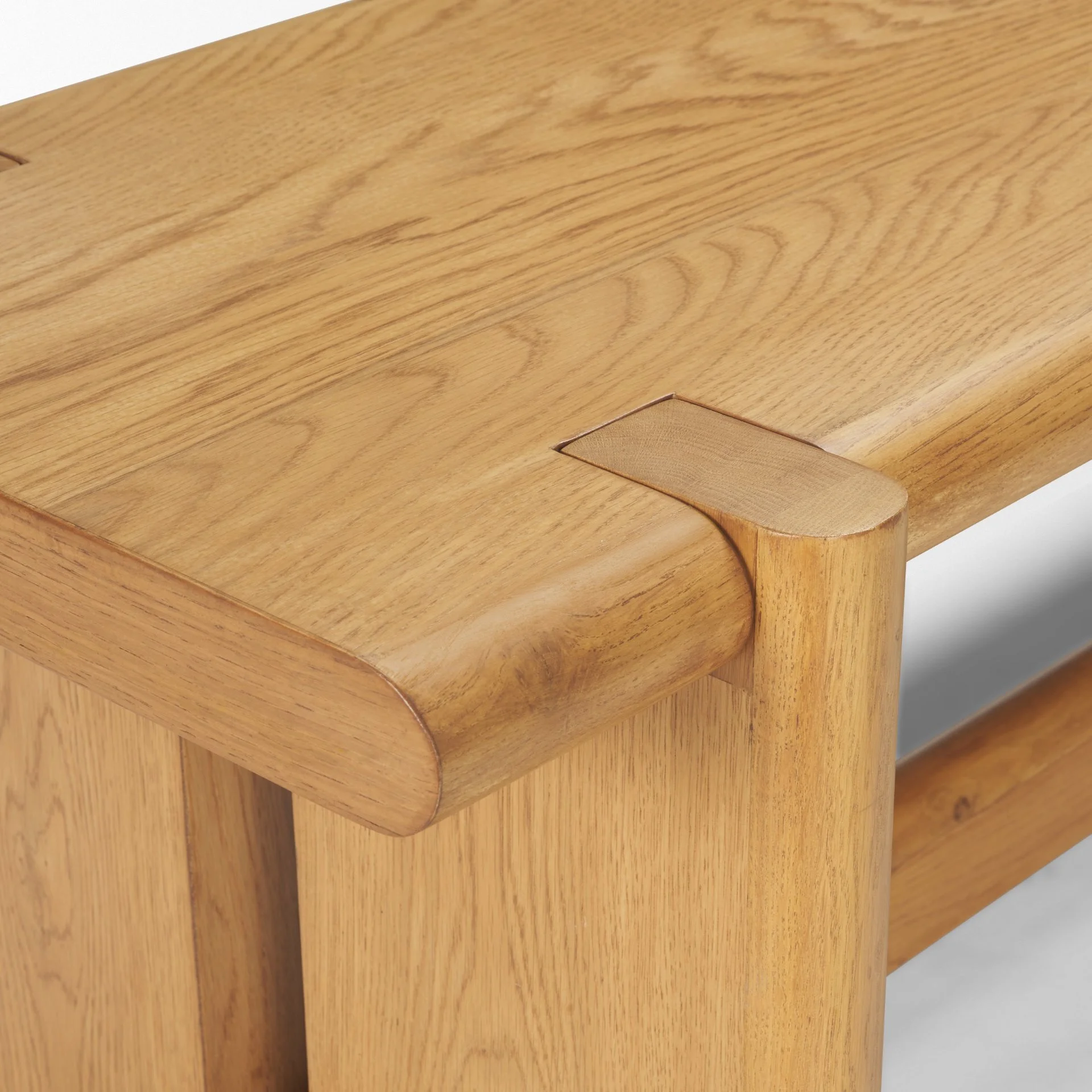 Wood Detail of Oak Dining Bench.jpeg
