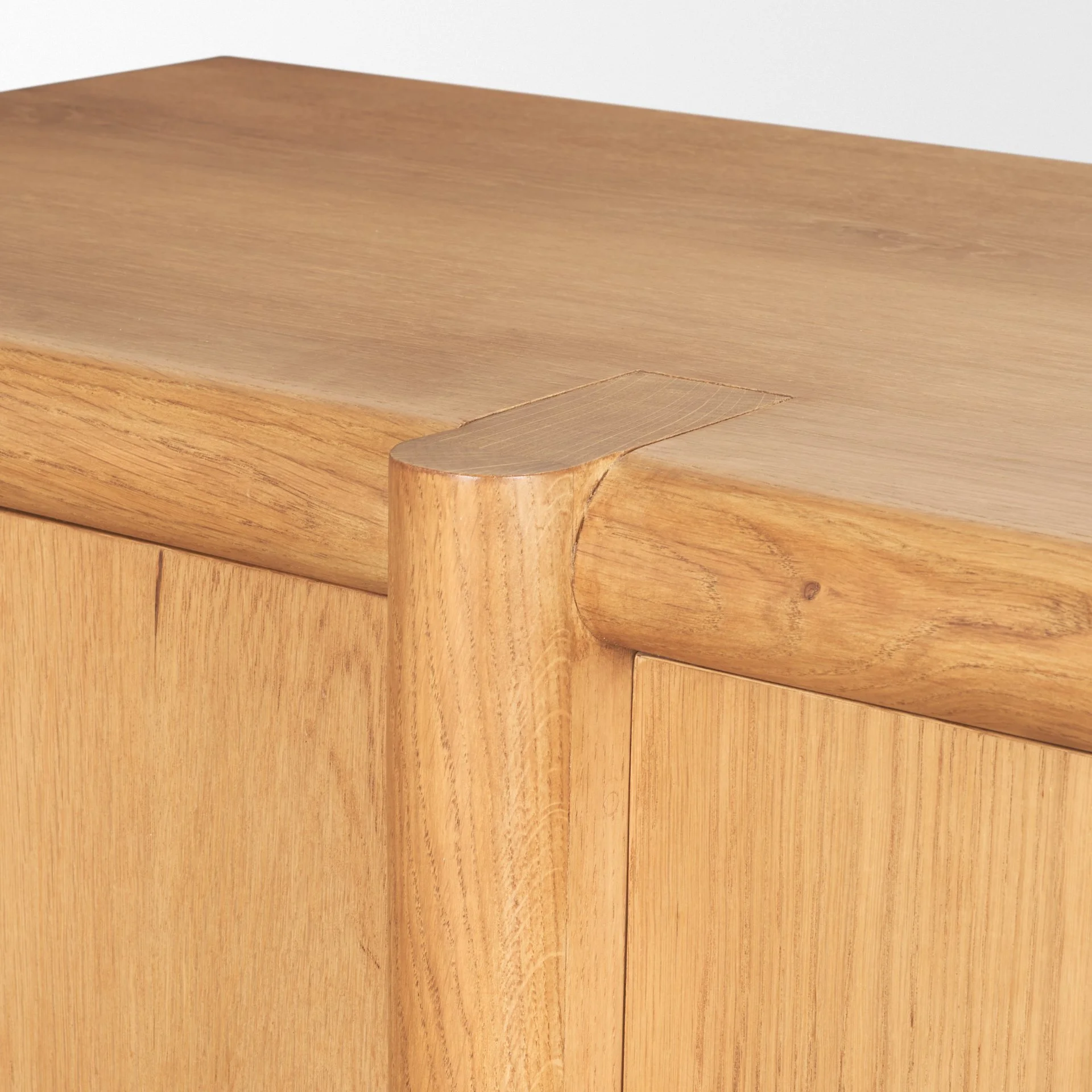 Oak 5 Oak Sideboard - Design Detail.jpeg