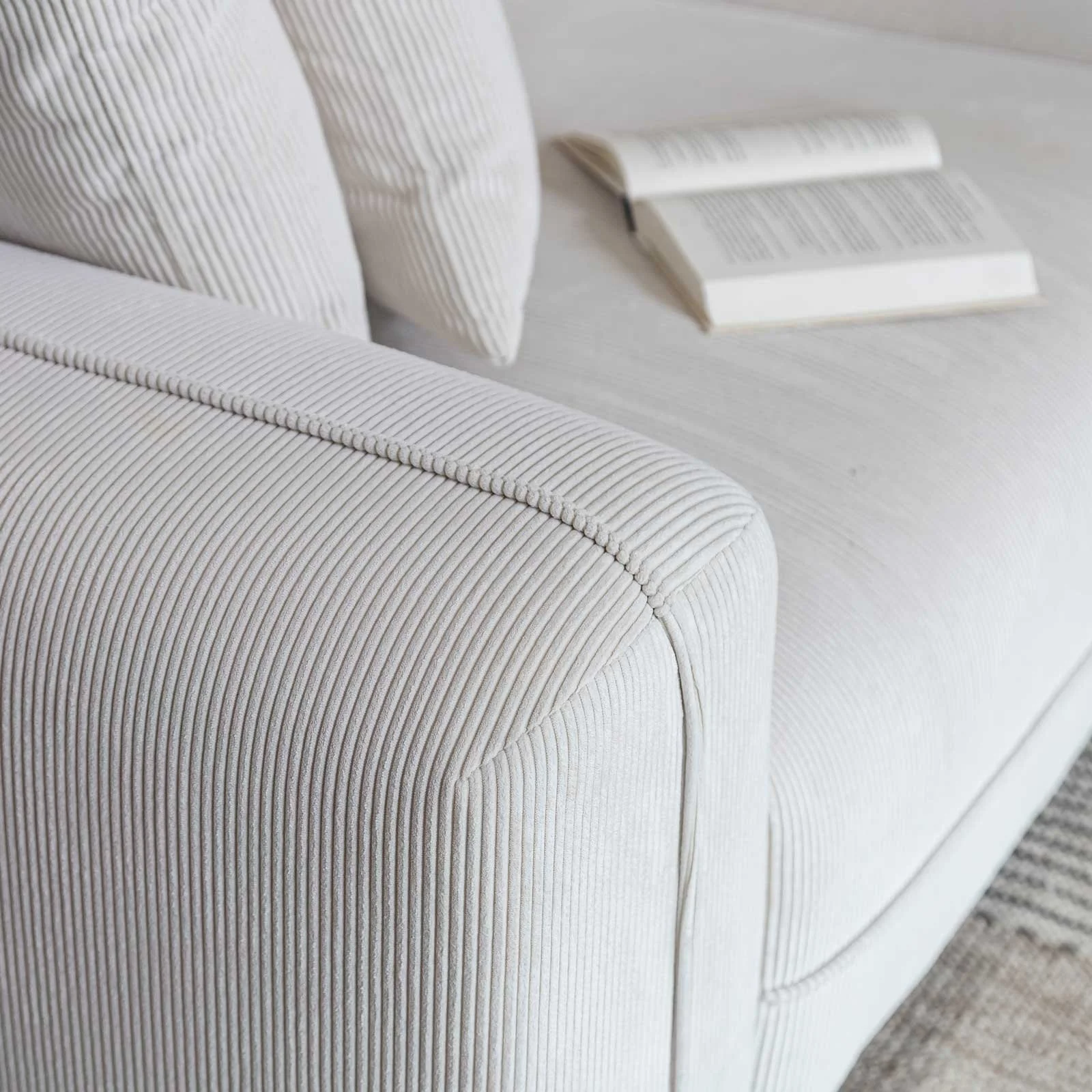 Ascot Sofa - Snow_10.jpg