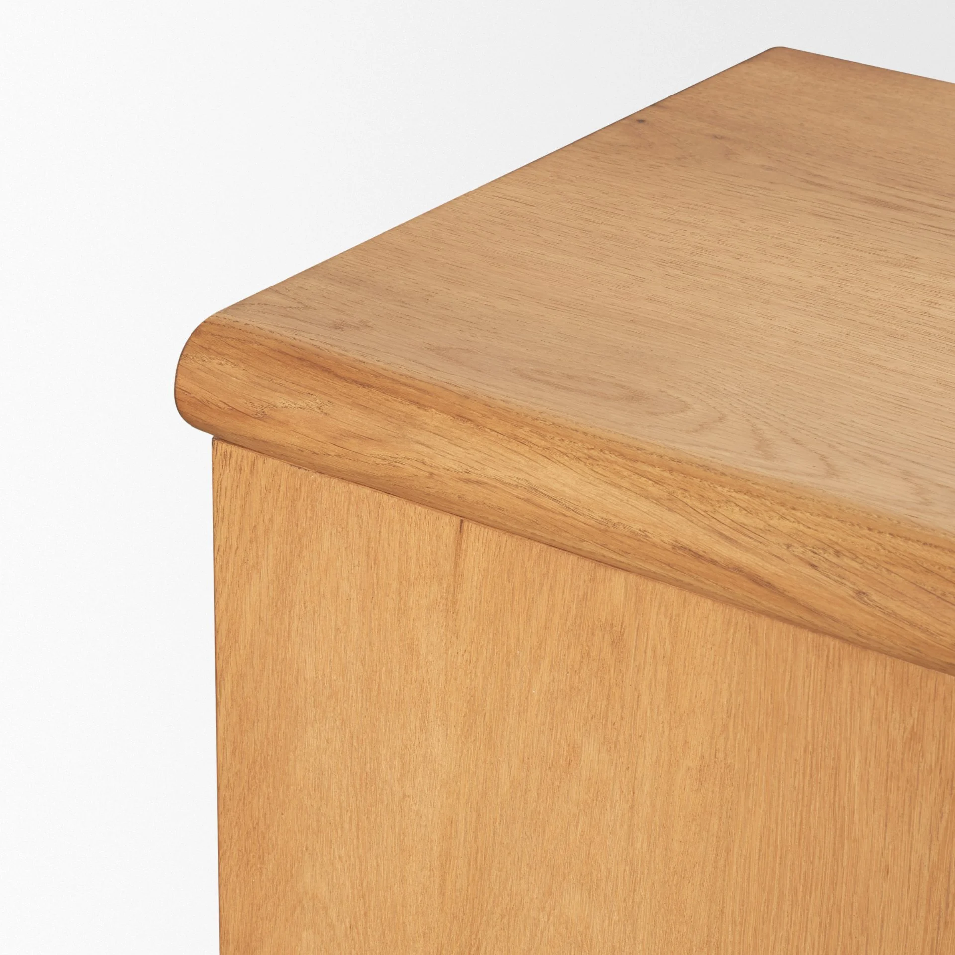 Oak 5 Oak Sideboard - Finished Corners.jpeg
