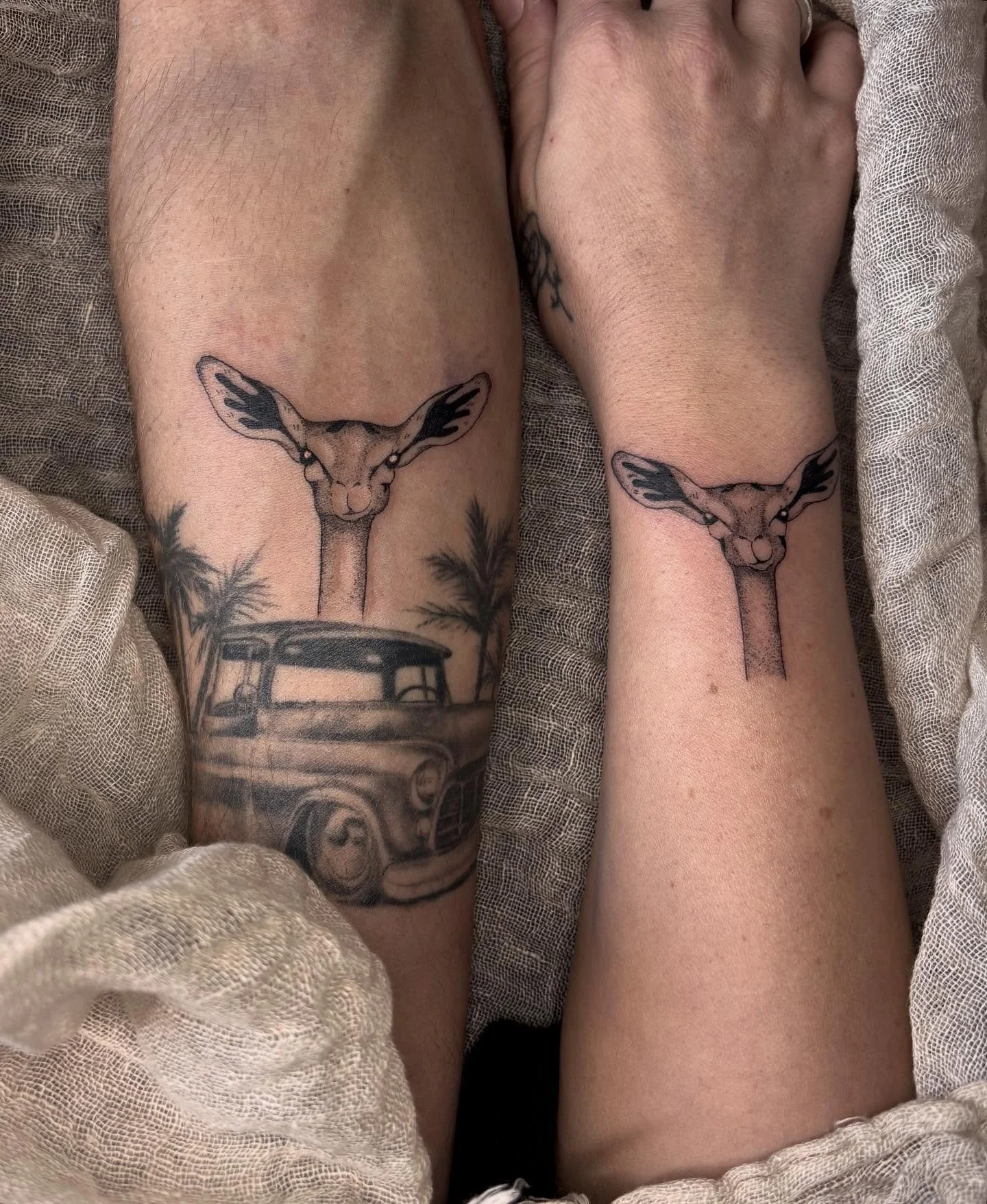 Merci Sarah et Patrick pour le trop mignon matching tattoo 🥰🥰

#tattoo #impalatattoo #animaltattoo #finelinetattoo