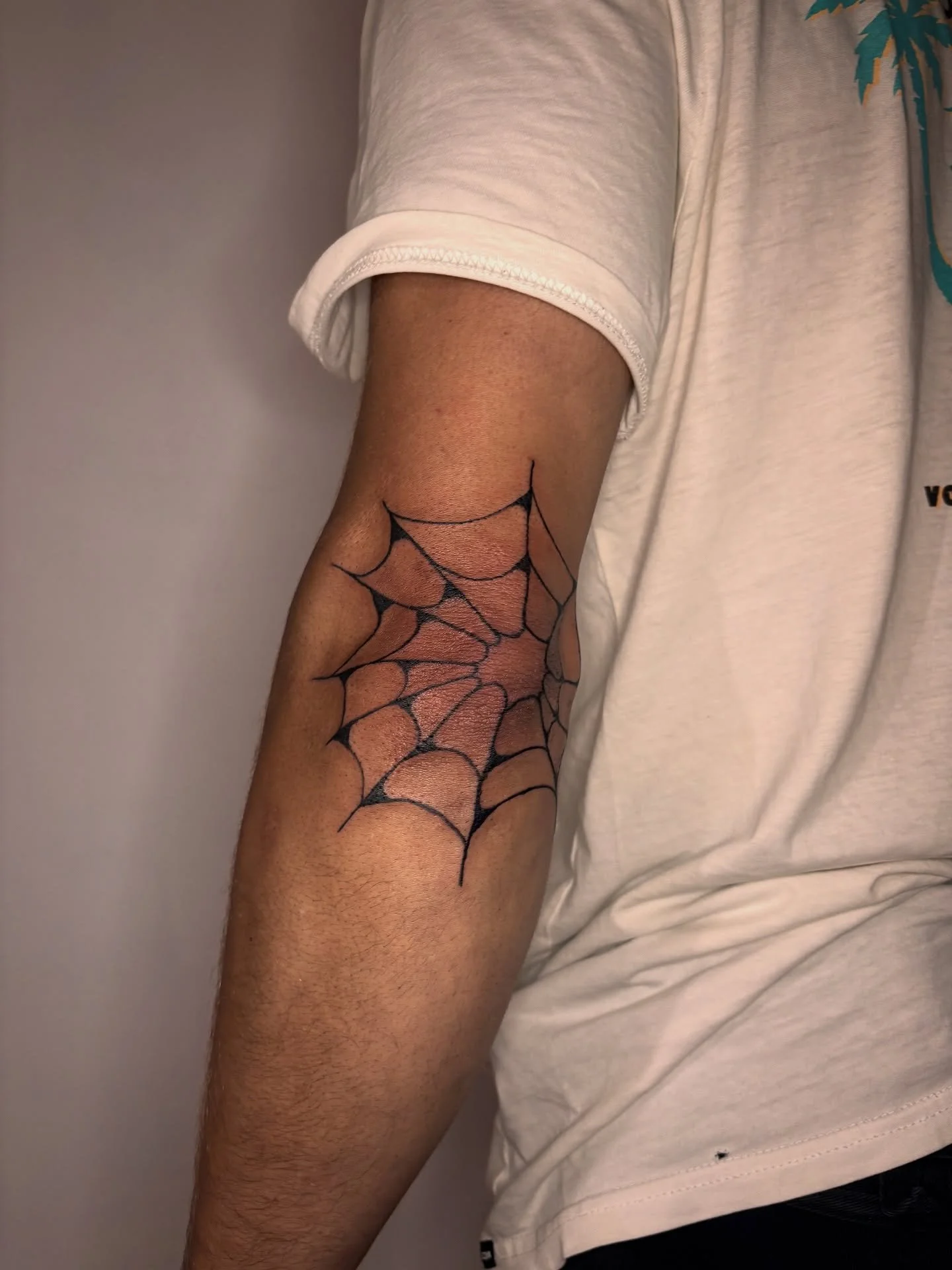 Rien de mieux que tatouer mes amis 💕
Merci Marco 🕸️